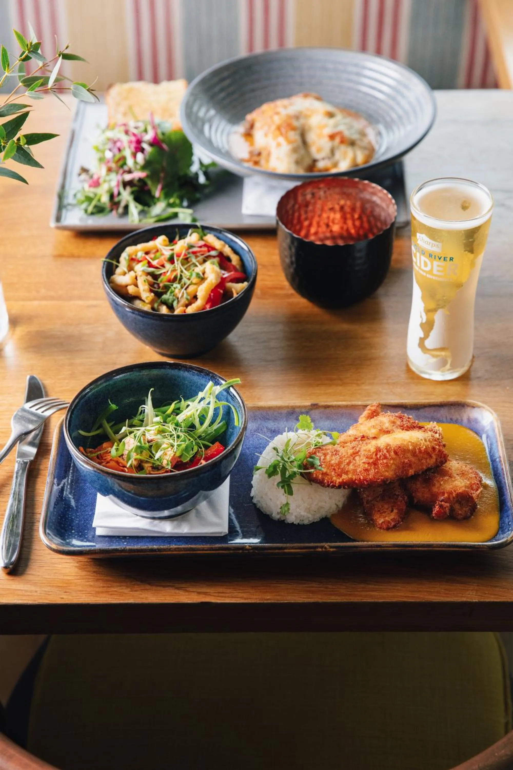 Food in The Plume of Feathers