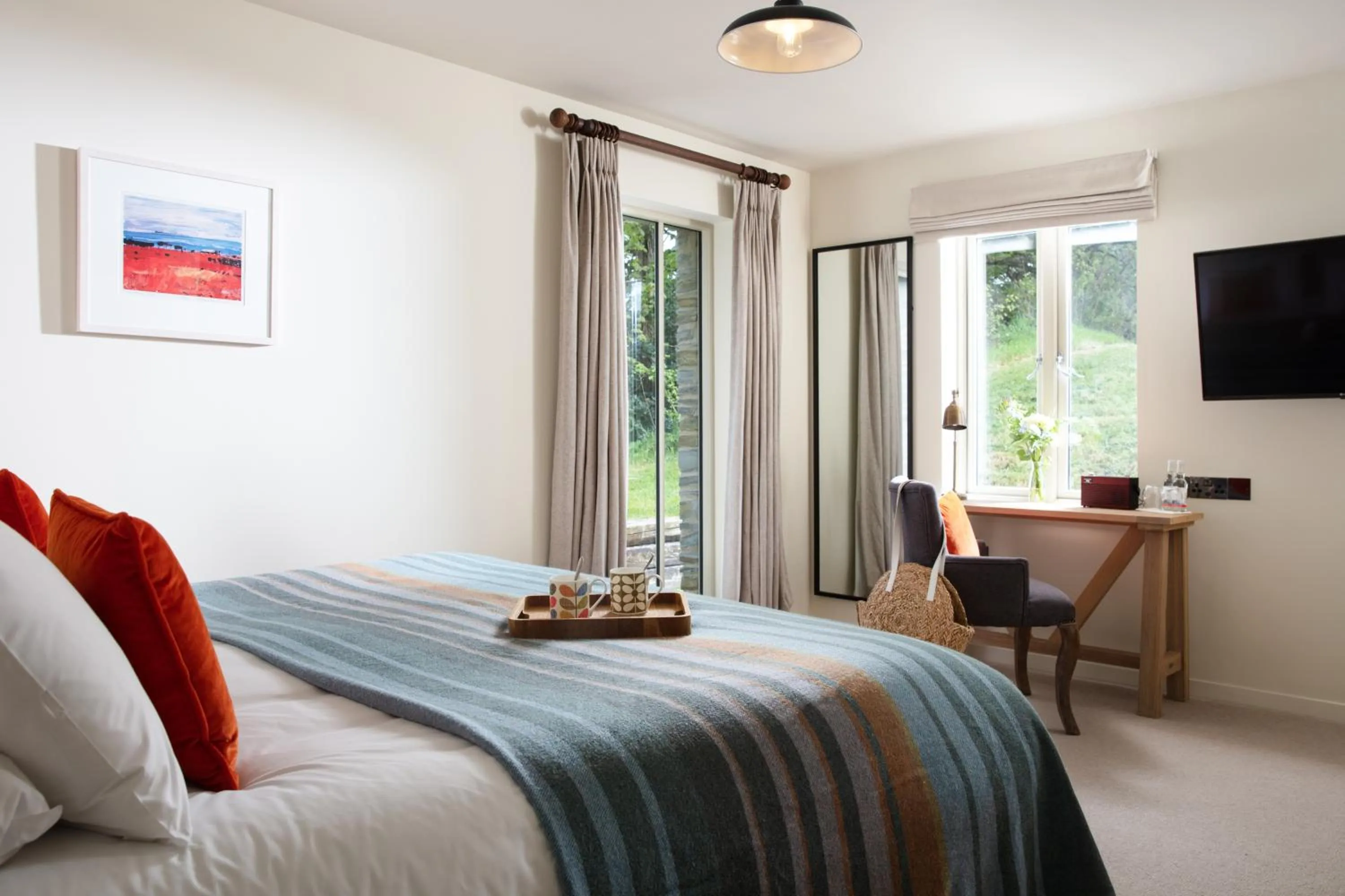 Bedroom, Bed in The Plume of Feathers