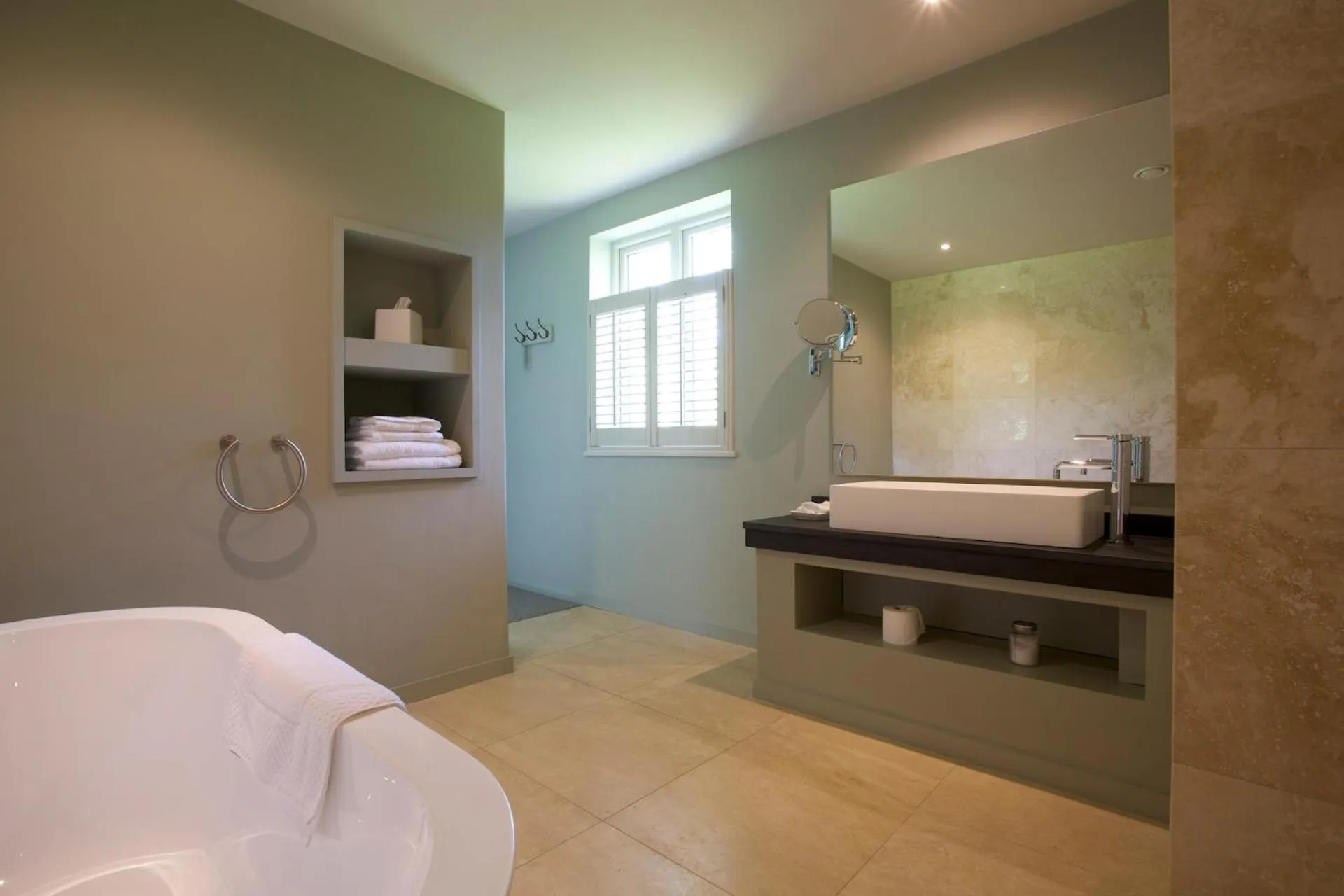 Bathroom in The Plume of Feathers