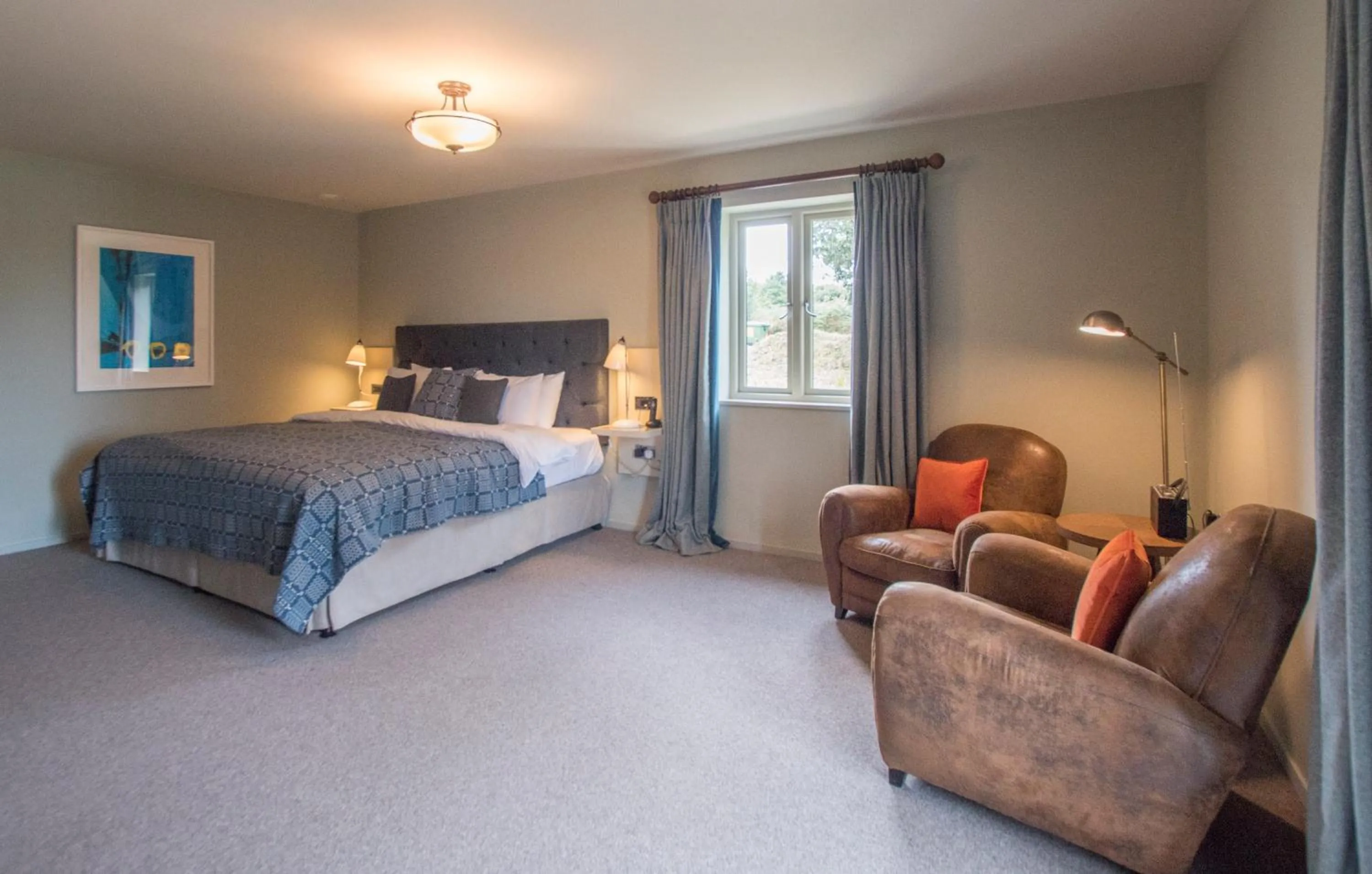 Bed in The Plume of Feathers