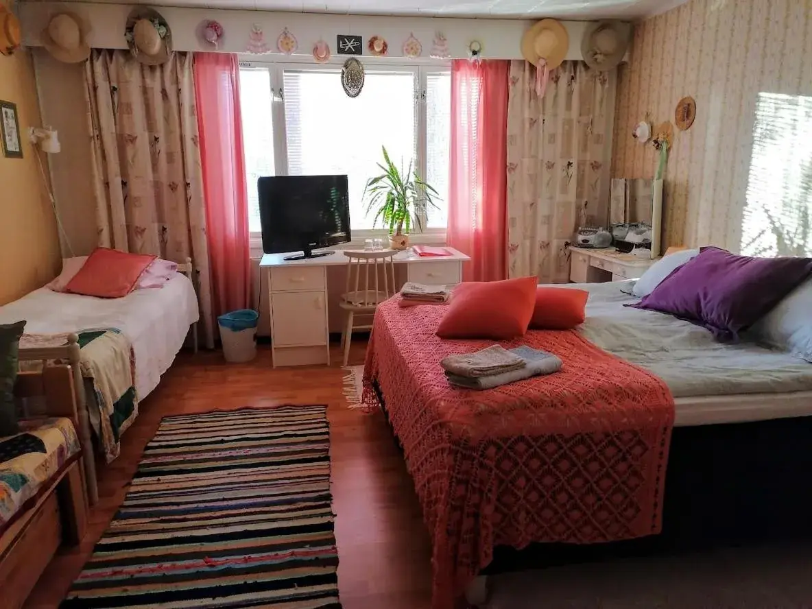 Family Room with Private Bathroom - single occupancy in Motelli Nuttulinna Family Room with Private Bathroom - single occupancy in Motelli Nuttulinna