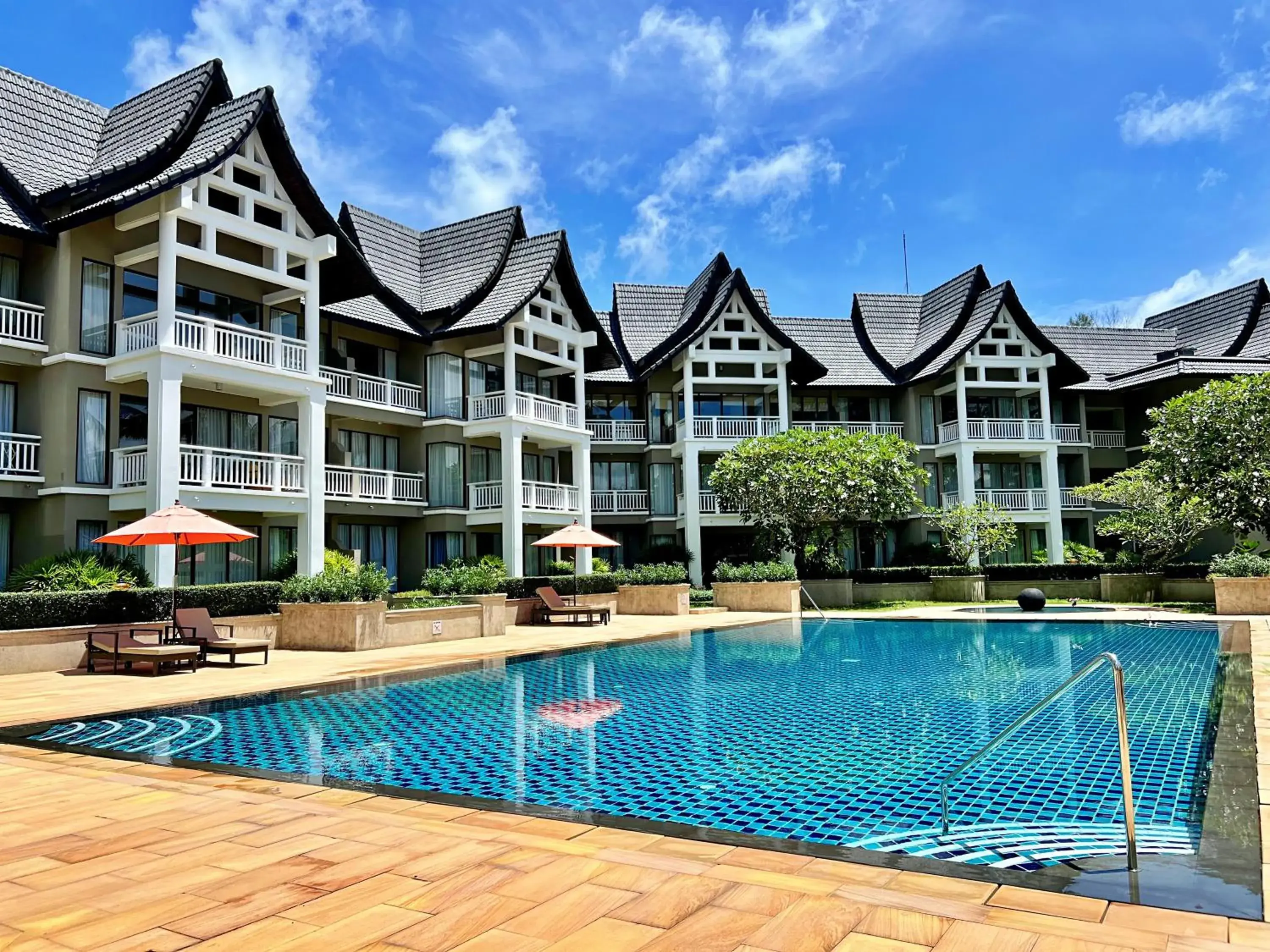 Property building in Allamanda Laguna Phuket by RESAVA Property building in Allamanda Laguna Phuket by RESAVA