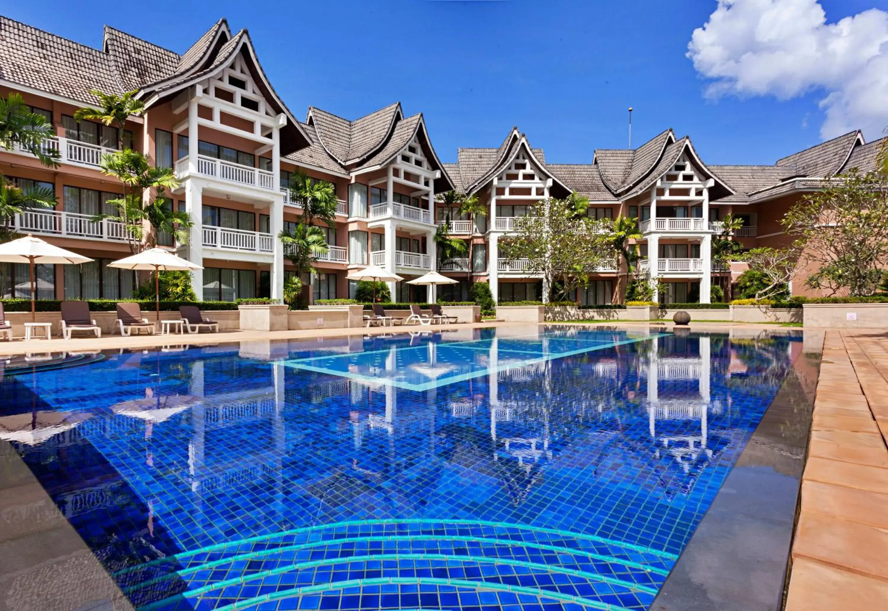 Property building in Allamanda Laguna Phuket by RESAVA Property building in Allamanda Laguna Phuket by RESAVA
