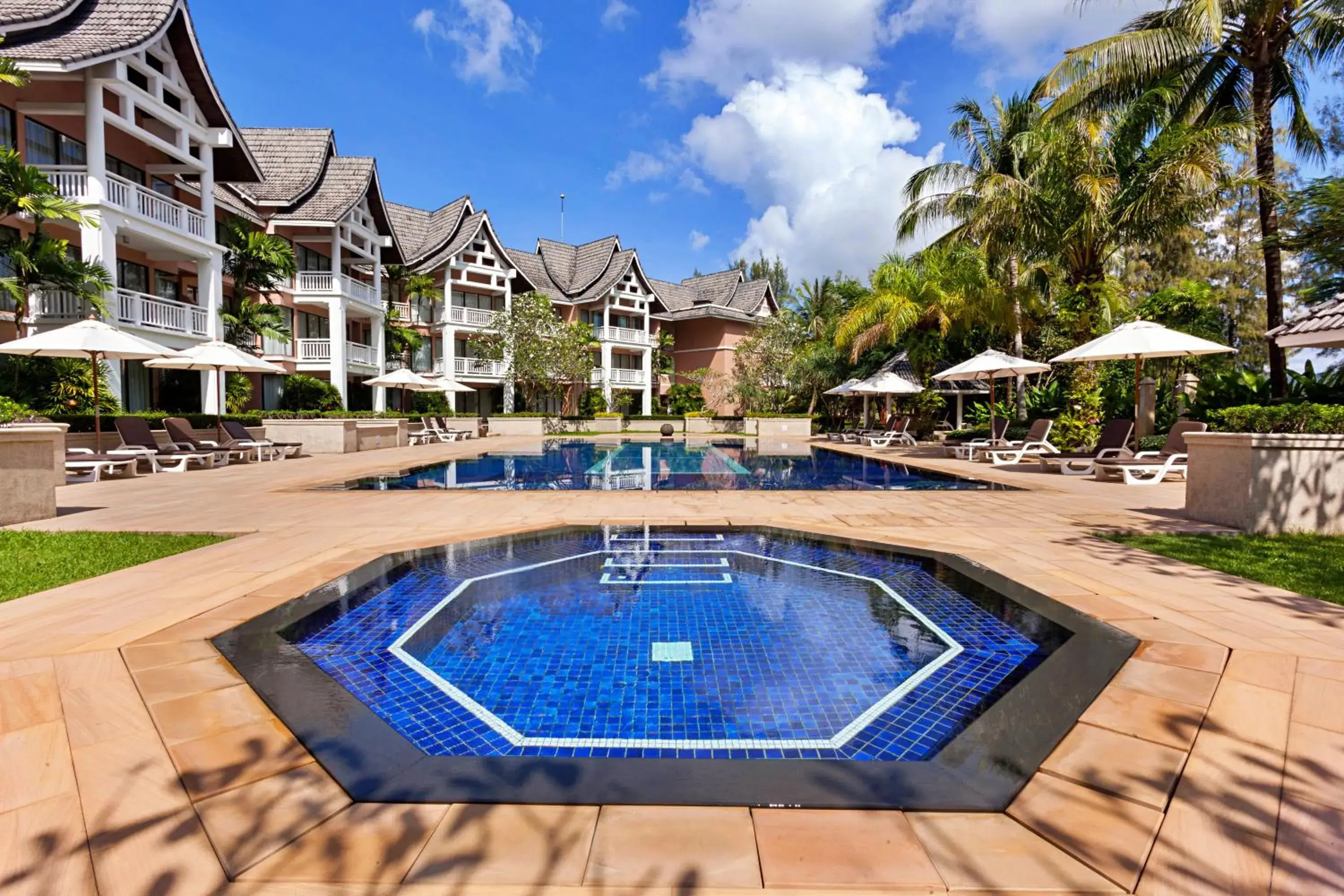 Property building in Allamanda Laguna Phuket by RESAVA Property building in Allamanda Laguna Phuket by RESAVA