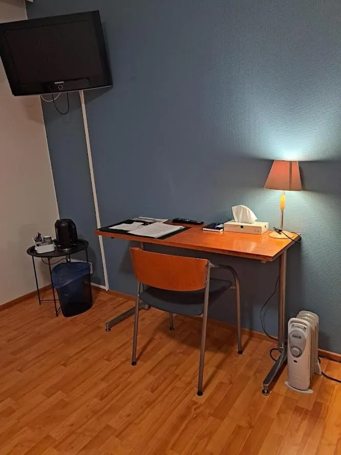 Bedroom in Hotelli Kärsämäki