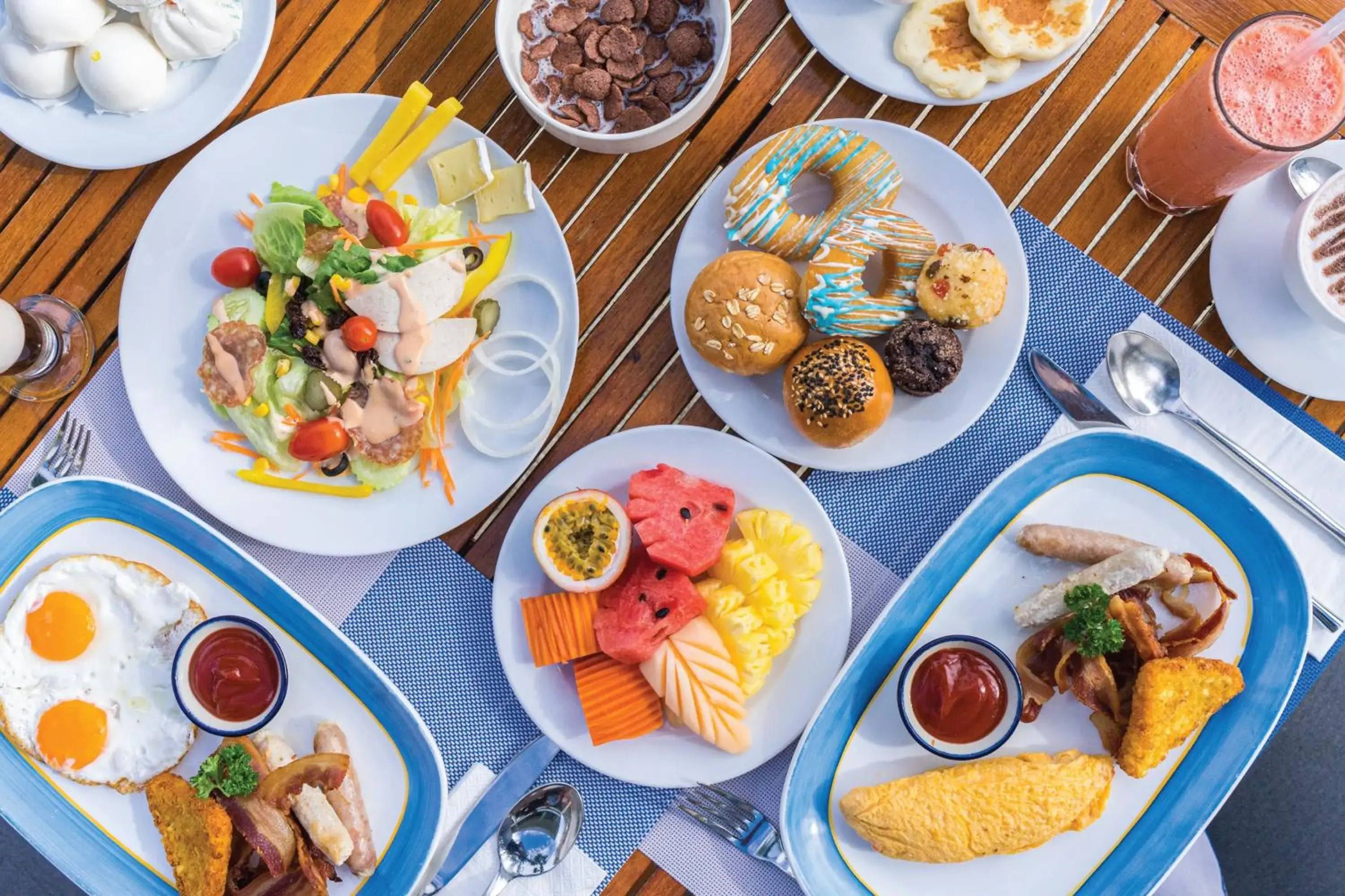 Food and drinks in Homm Suites Laguna, part of Banyan Group Food and drinks in Homm Suites Laguna, part of Banyan Group