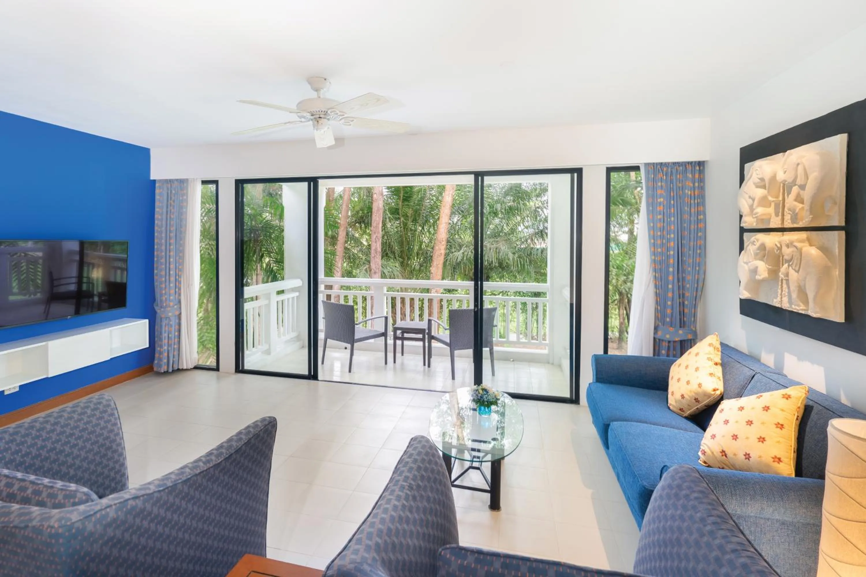 TV and multimedia in Homm Suites Laguna, part of Banyan Group