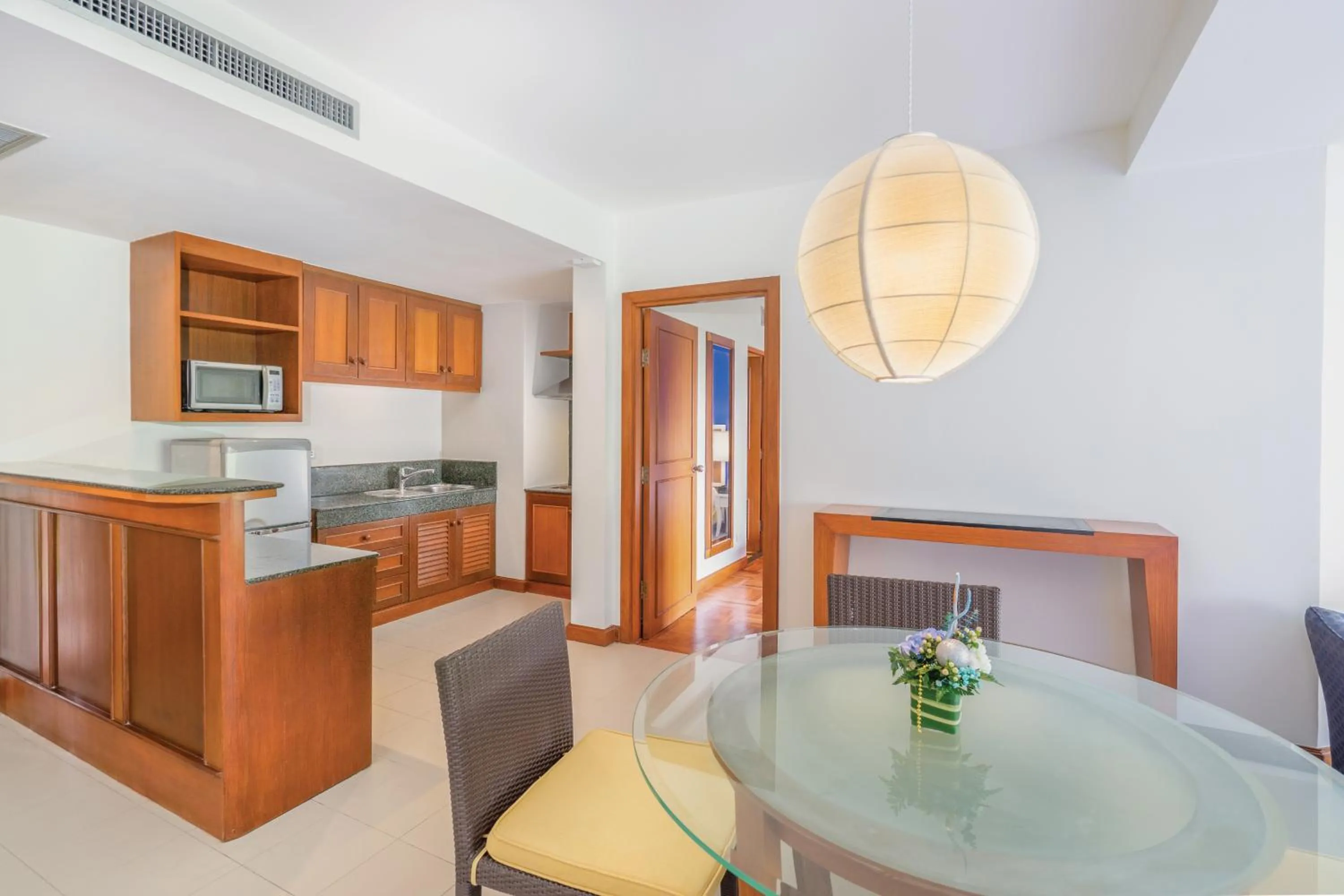 Kitchen or kitchenette in Homm Suites Laguna, part of Banyan Group