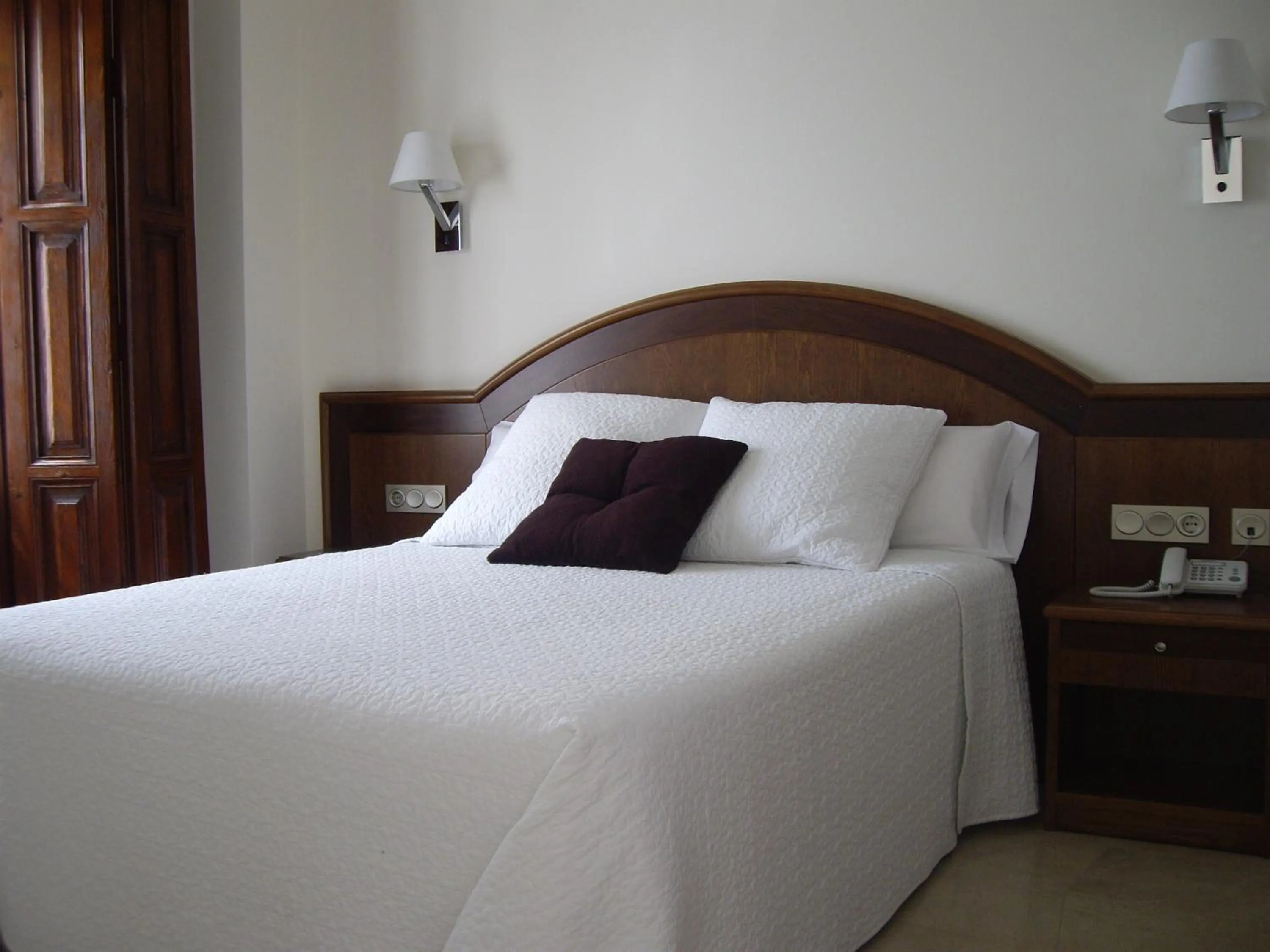 Bed in Hotel San Sebastián Hospedería