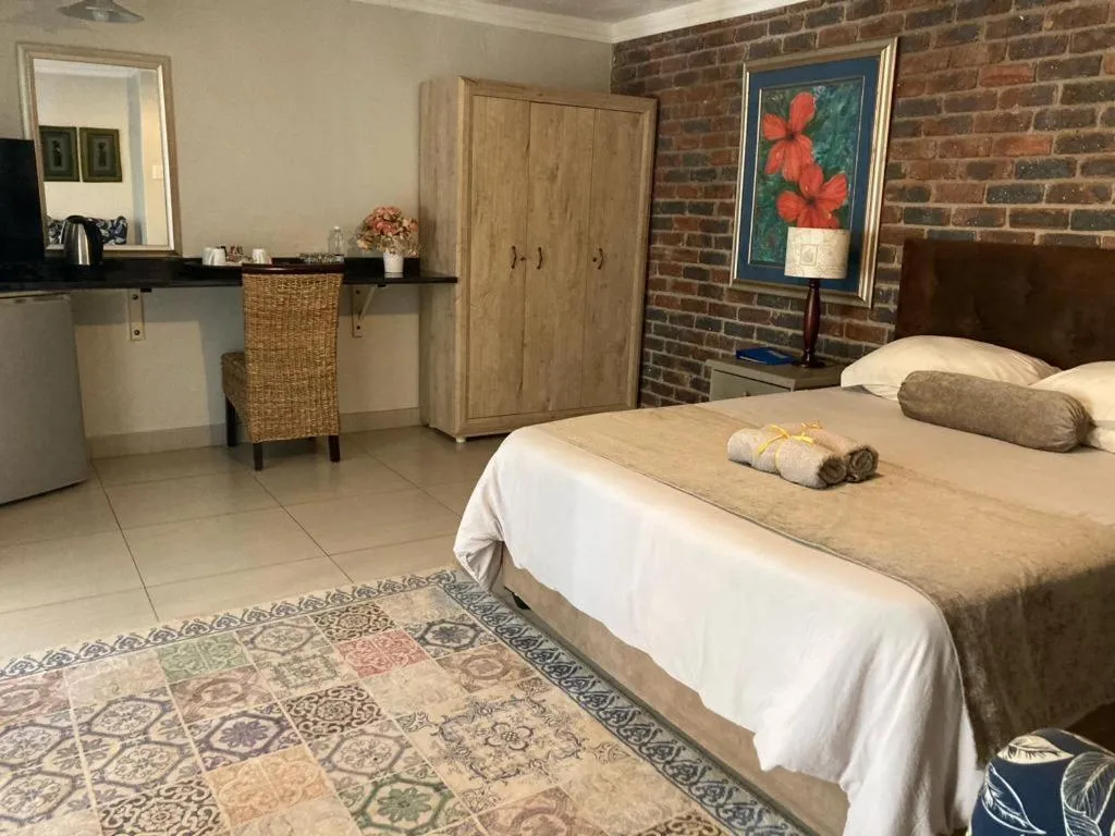 Deluxe Family Room - single occupancy in Acasia Guest Lodge
