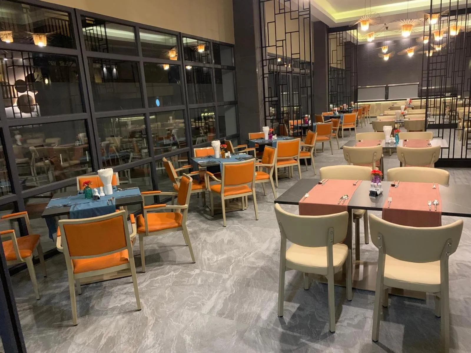 Restaurant/places to eat in WOOVO Phuket Patong - by Swandor