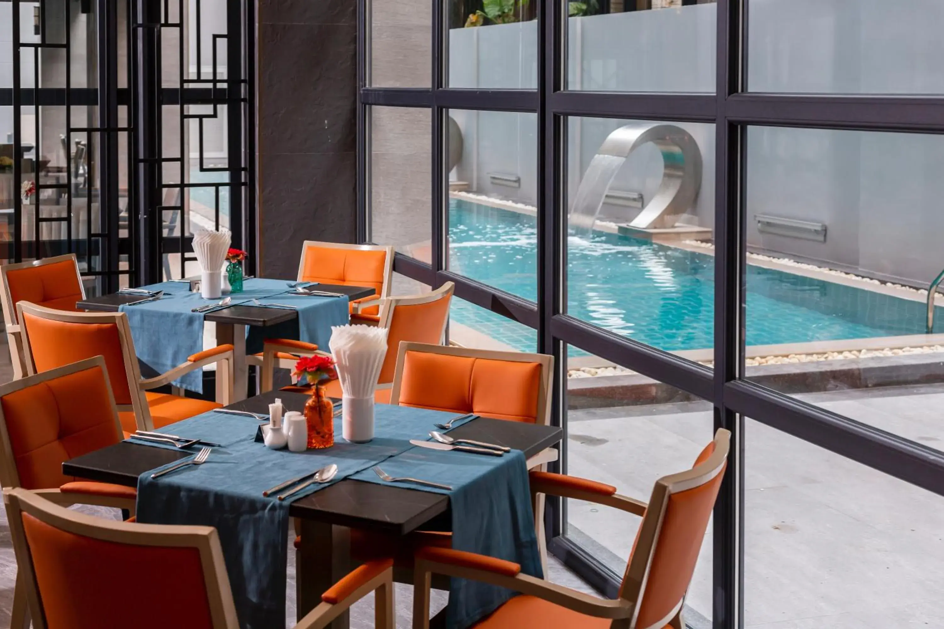 Restaurant/places to eat in WOOVO Phuket Patong - by Swandor Restaurant/places to eat in WOOVO Phuket Patong - by Swandor