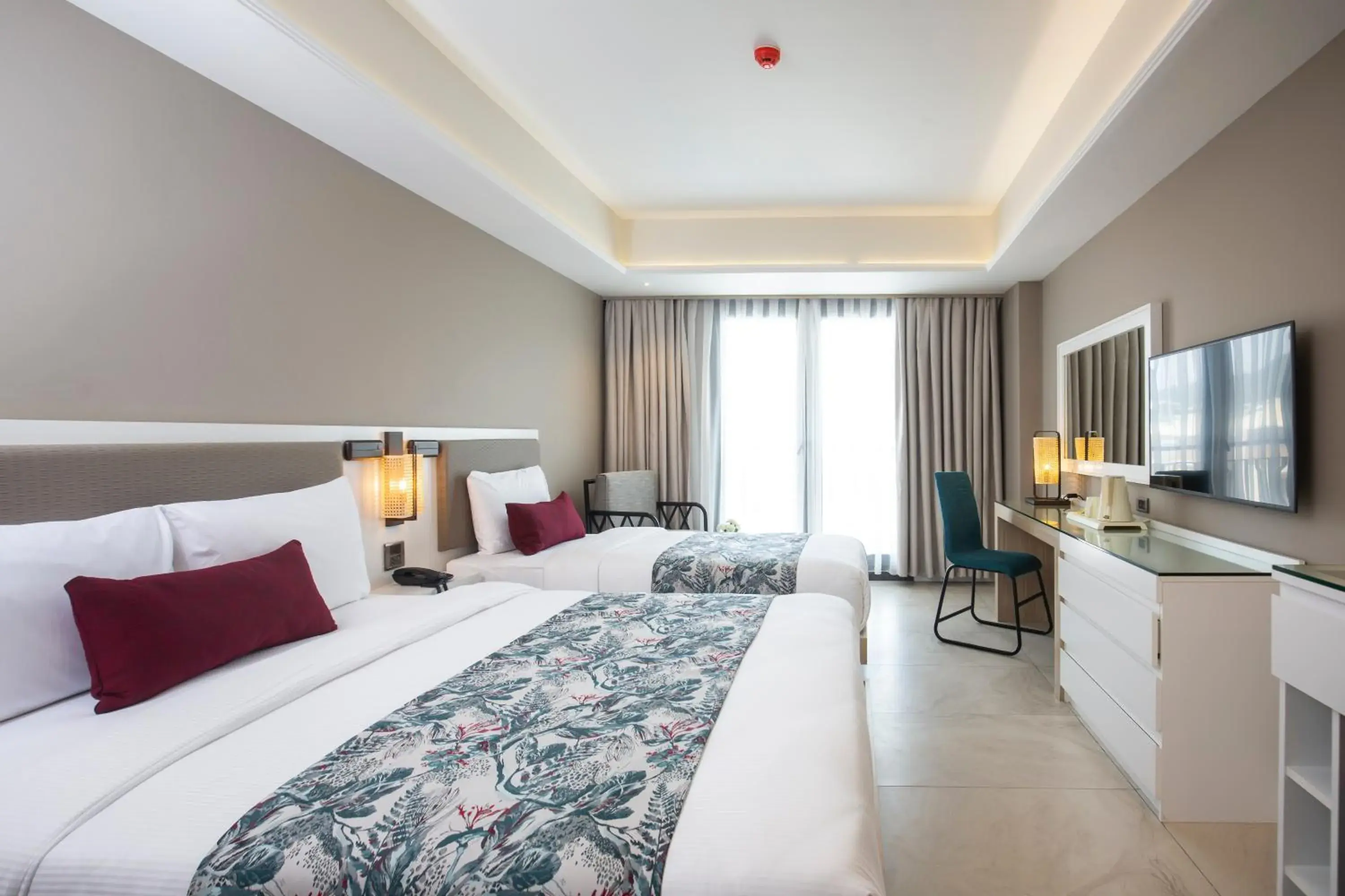 Deluxe Room (2 Adults + 1 Child) in WOOVO Phuket Patong - by Swandor Deluxe Room (2 Adults + 1 Child) in WOOVO Phuket Patong - by Swandor