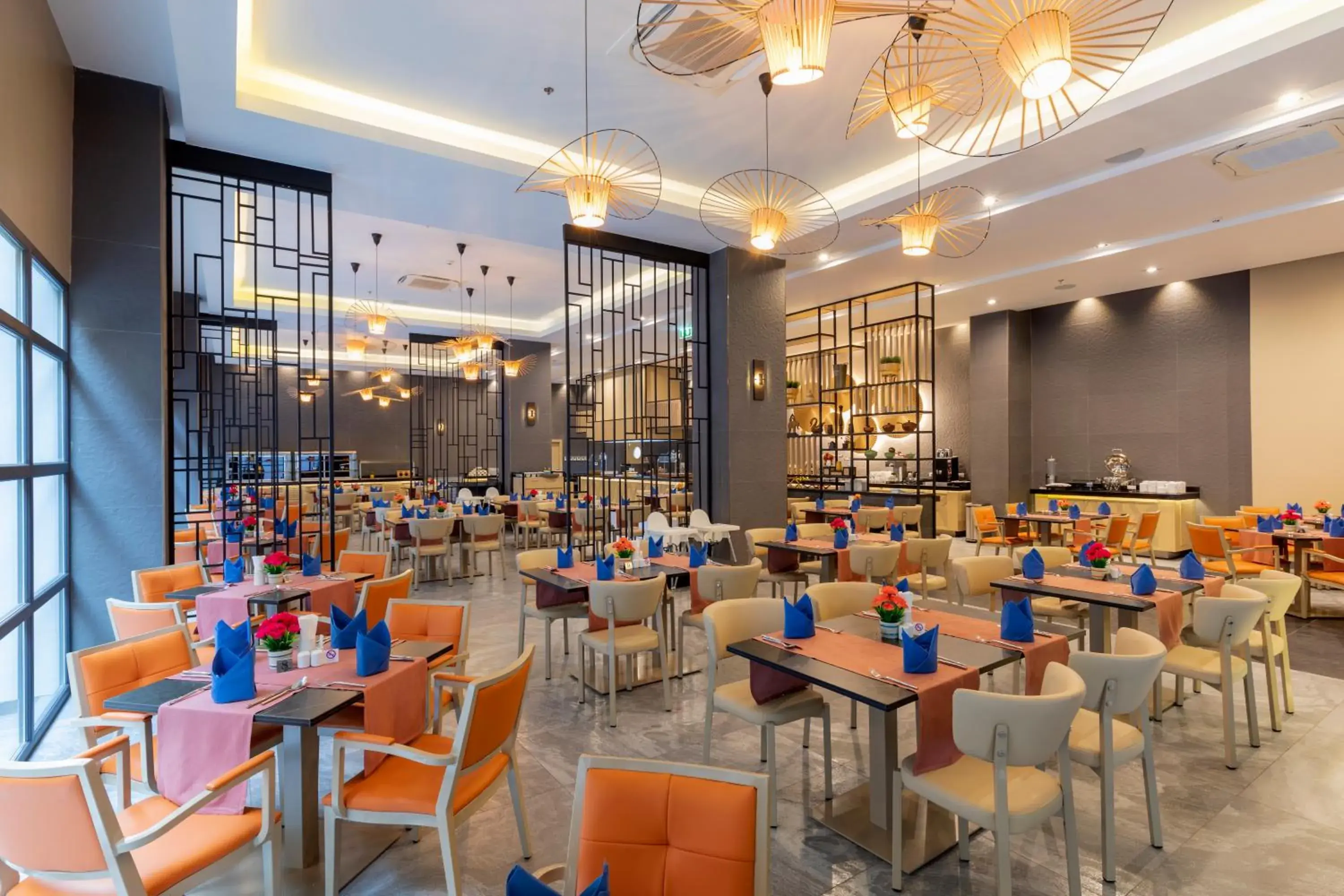 Restaurant/places to eat in WOOVO Phuket Patong - by Swandor Restaurant/places to eat in WOOVO Phuket Patong - by Swandor