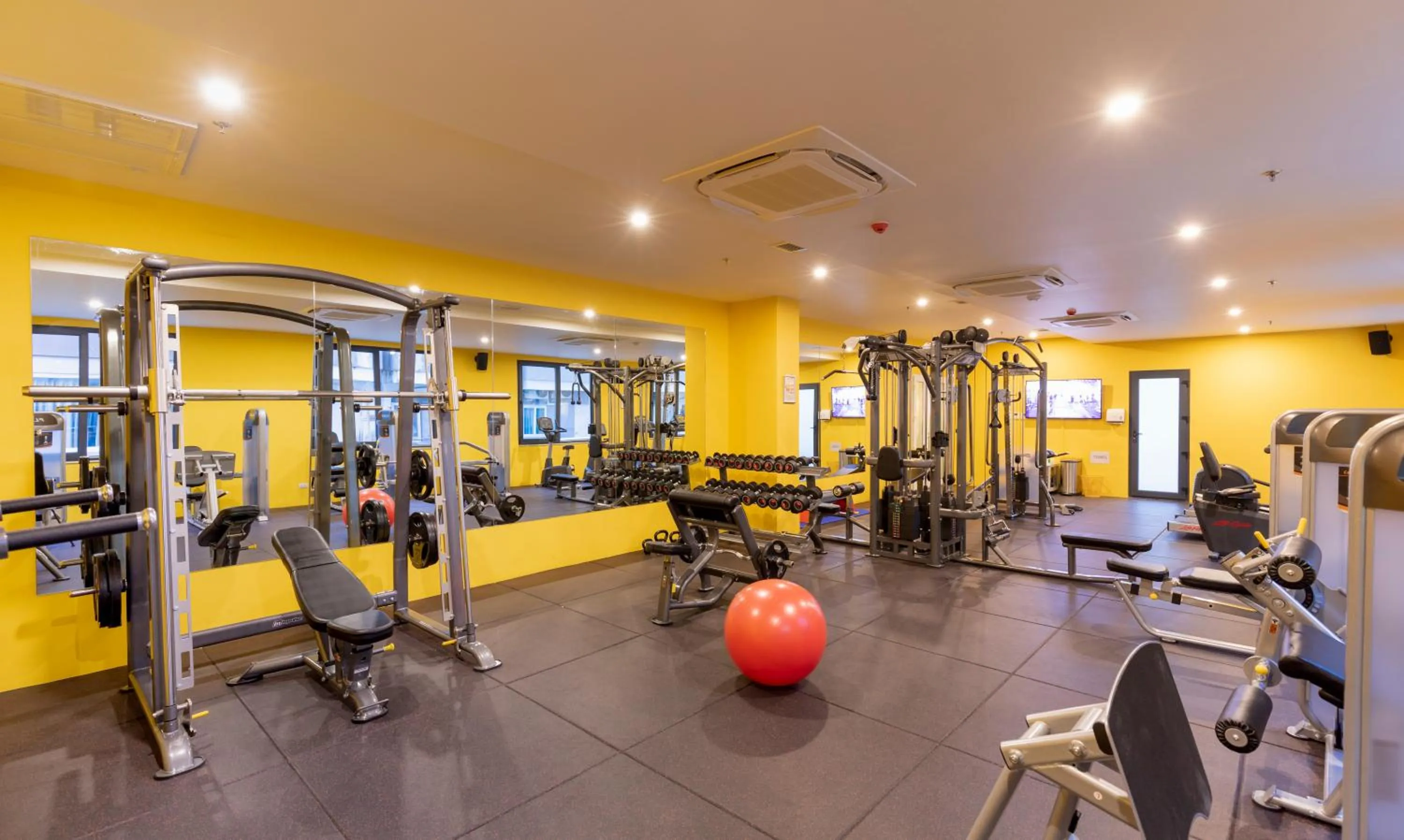 Fitness centre/facilities in WOOVO Phuket Patong - by Swandor