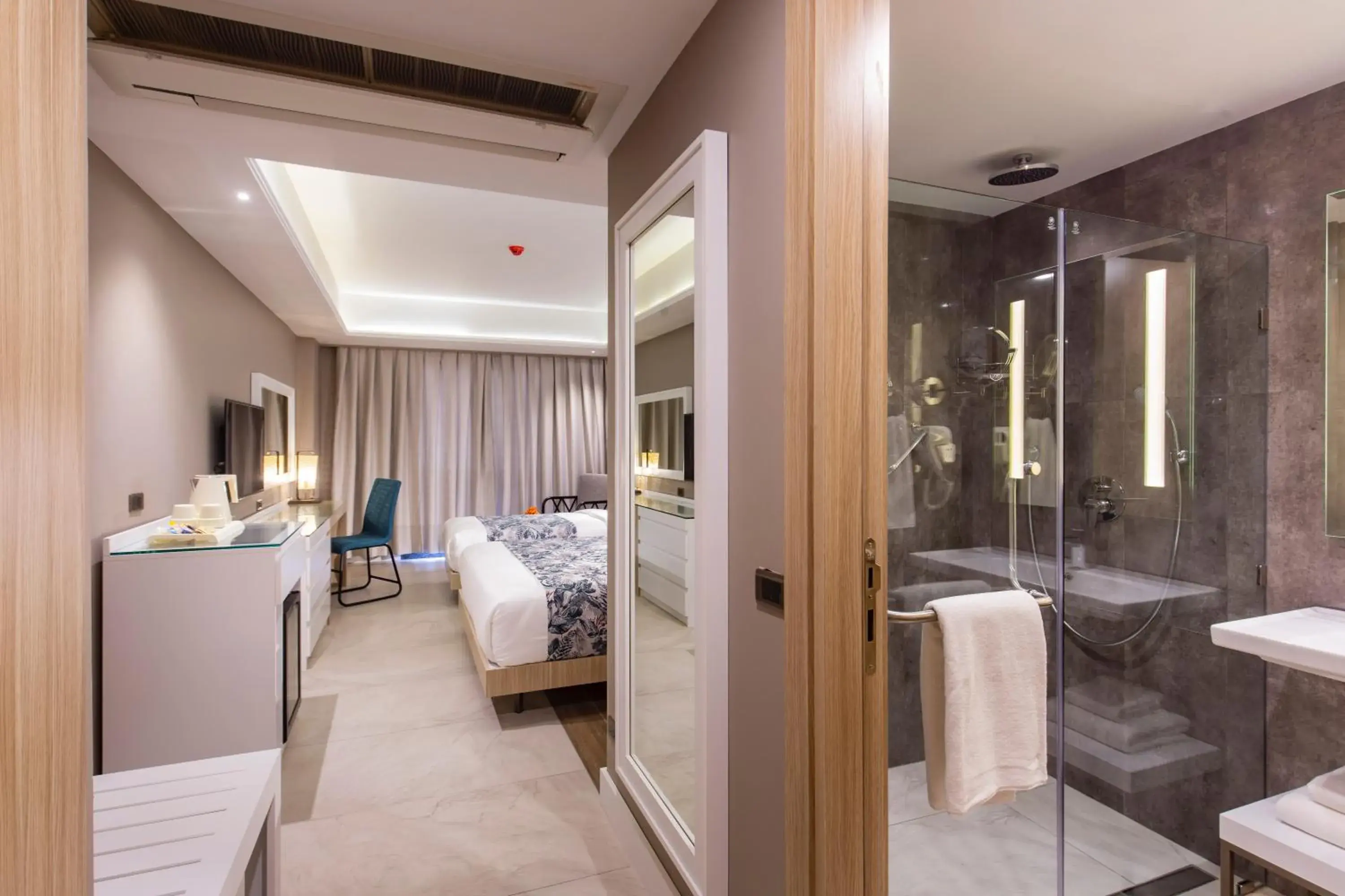 Bedroom, Bed in WOOVO Phuket Patong - by Swandor Bedroom, Bed in WOOVO Phuket Patong - by Swandor