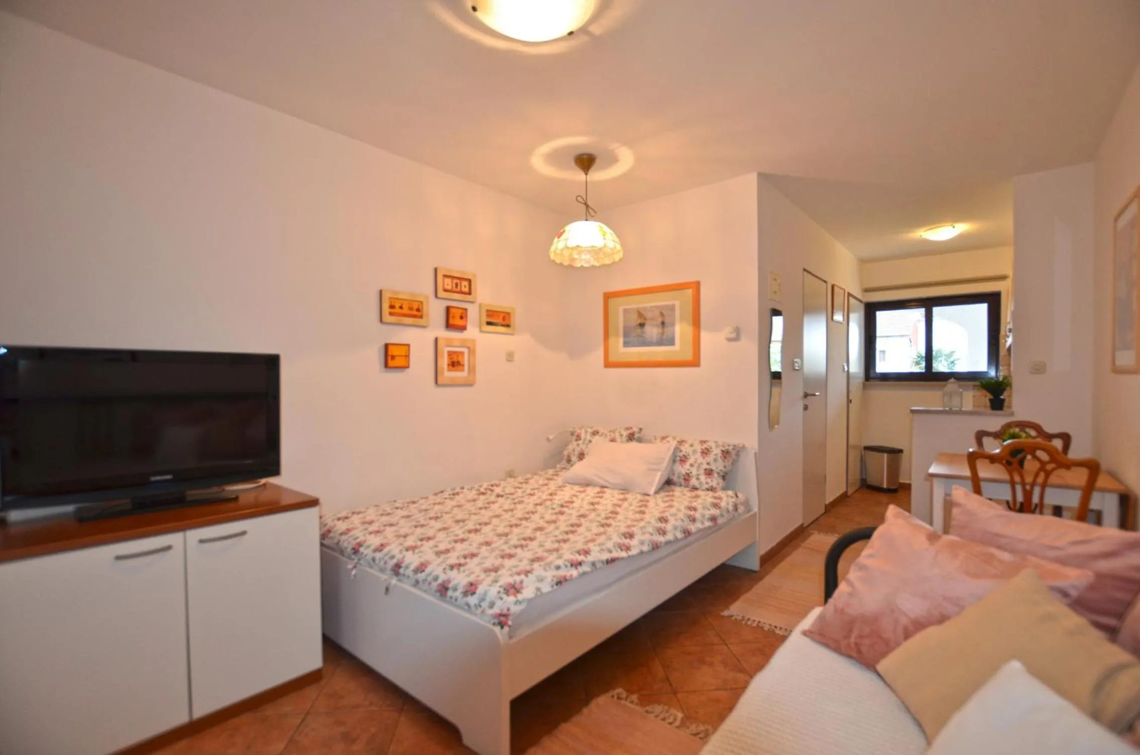 Living room, Bed in Apartments Greta