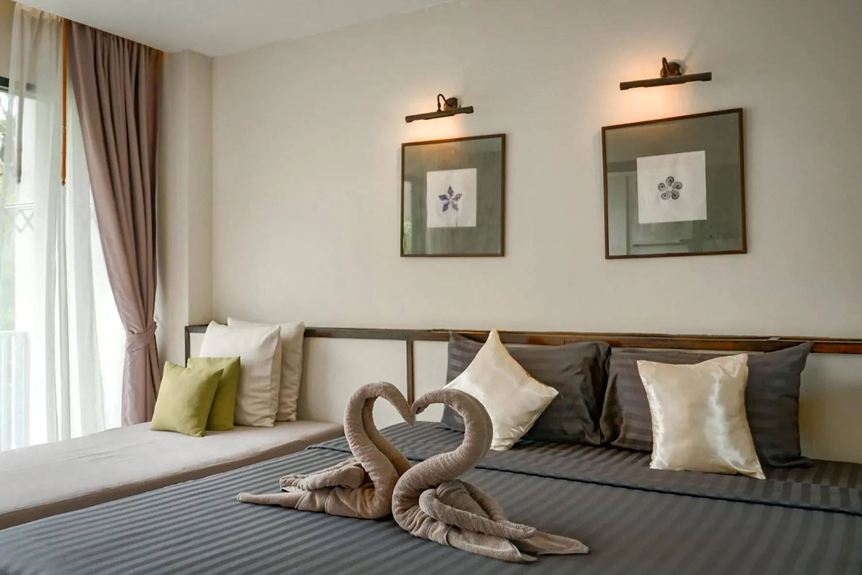 Bed in SriLanta Resort and Spa