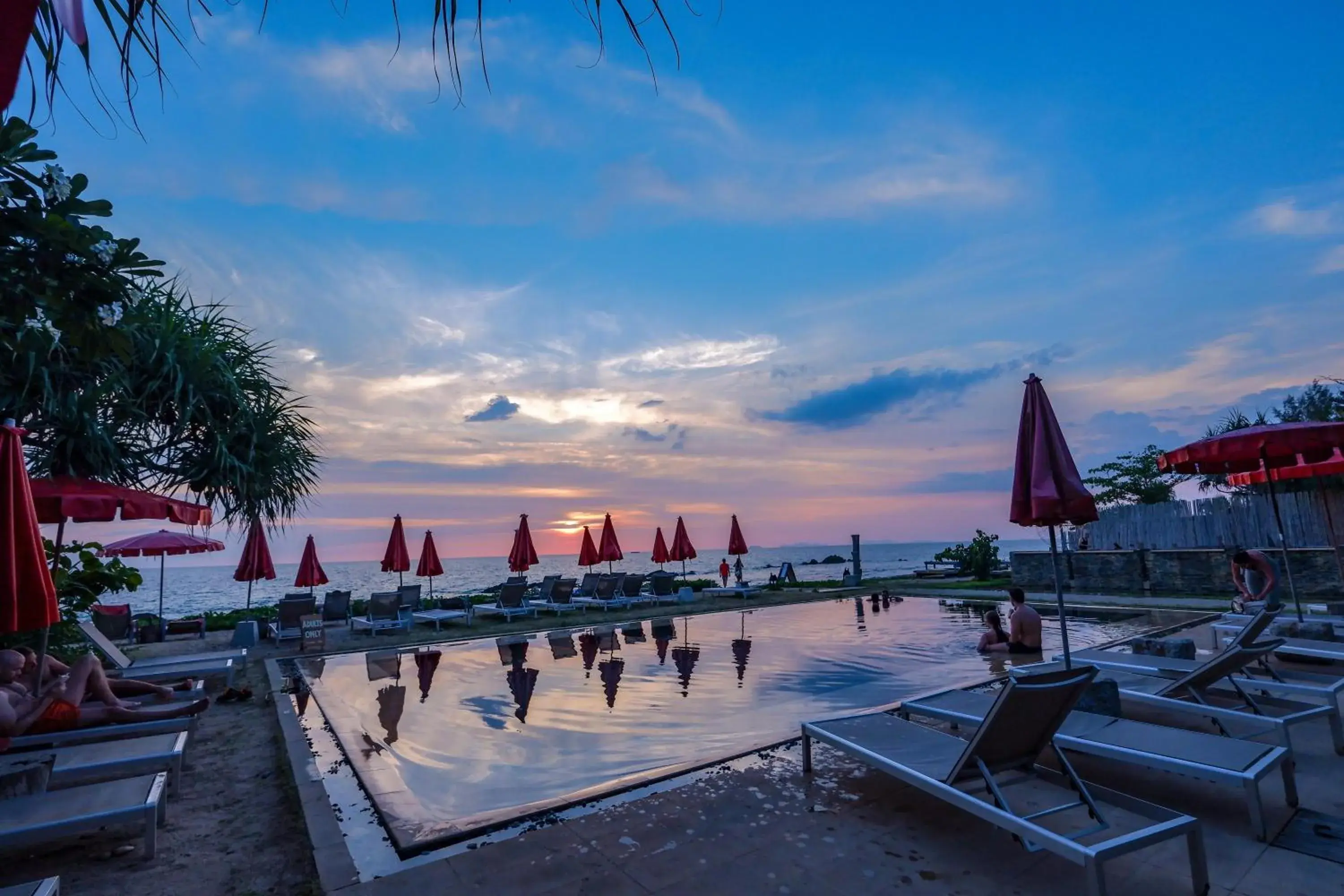 Swimming pool in SriLanta Resort and Spa Swimming pool in SriLanta Resort and Spa