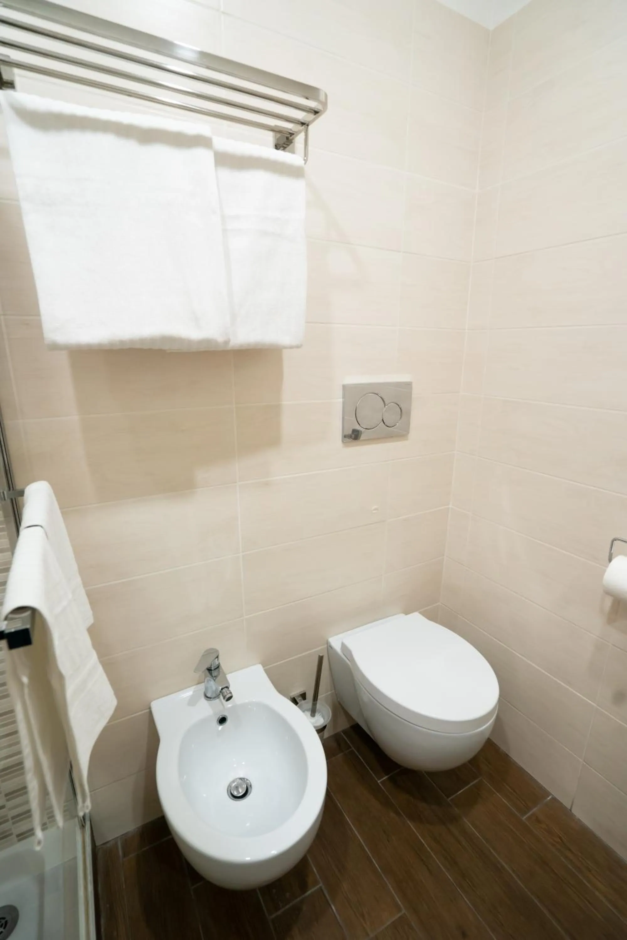 Toilet in Archi di Roma Guest House