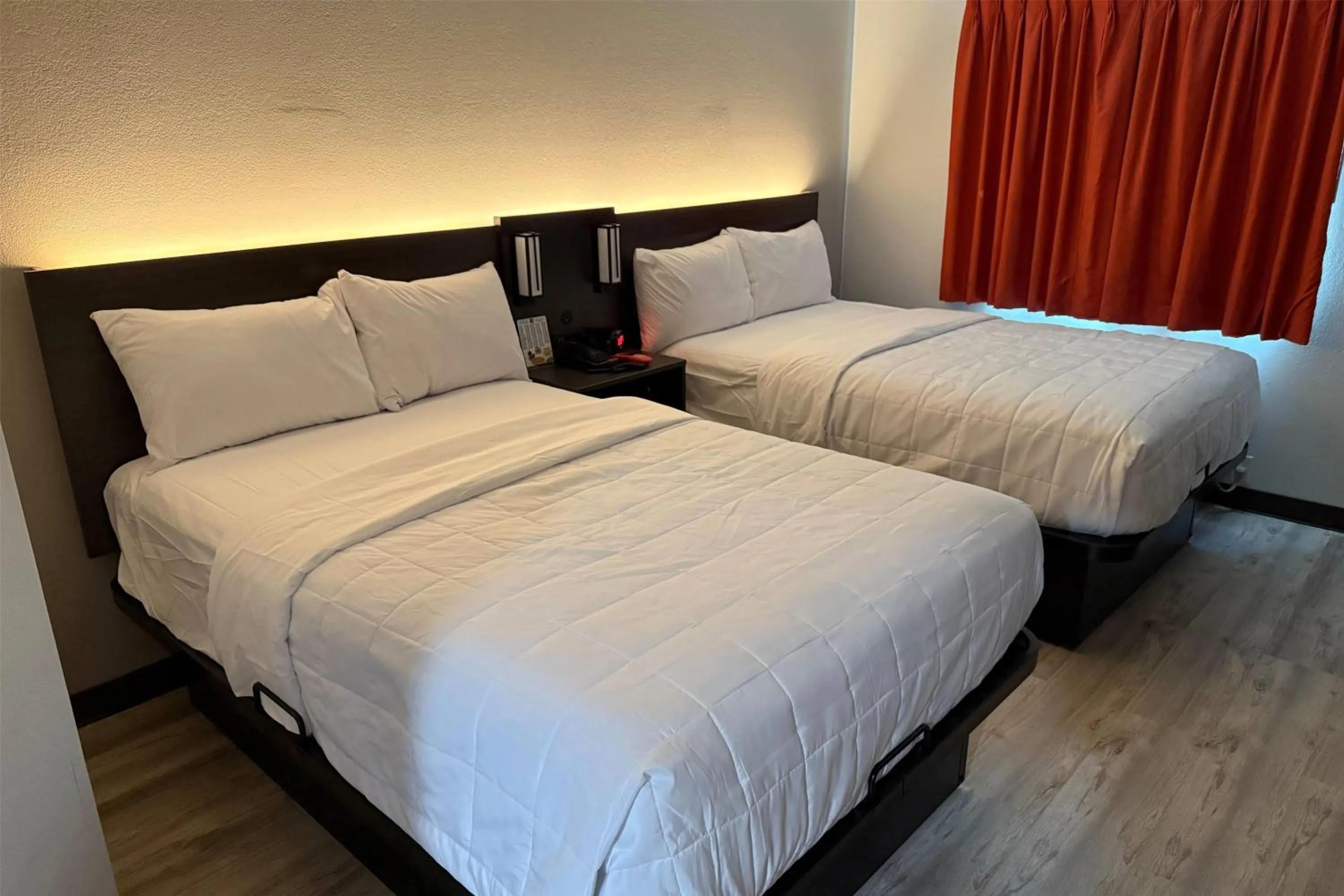 Photo of the whole room, Bed in Baymont by Wyndham Athens, TN