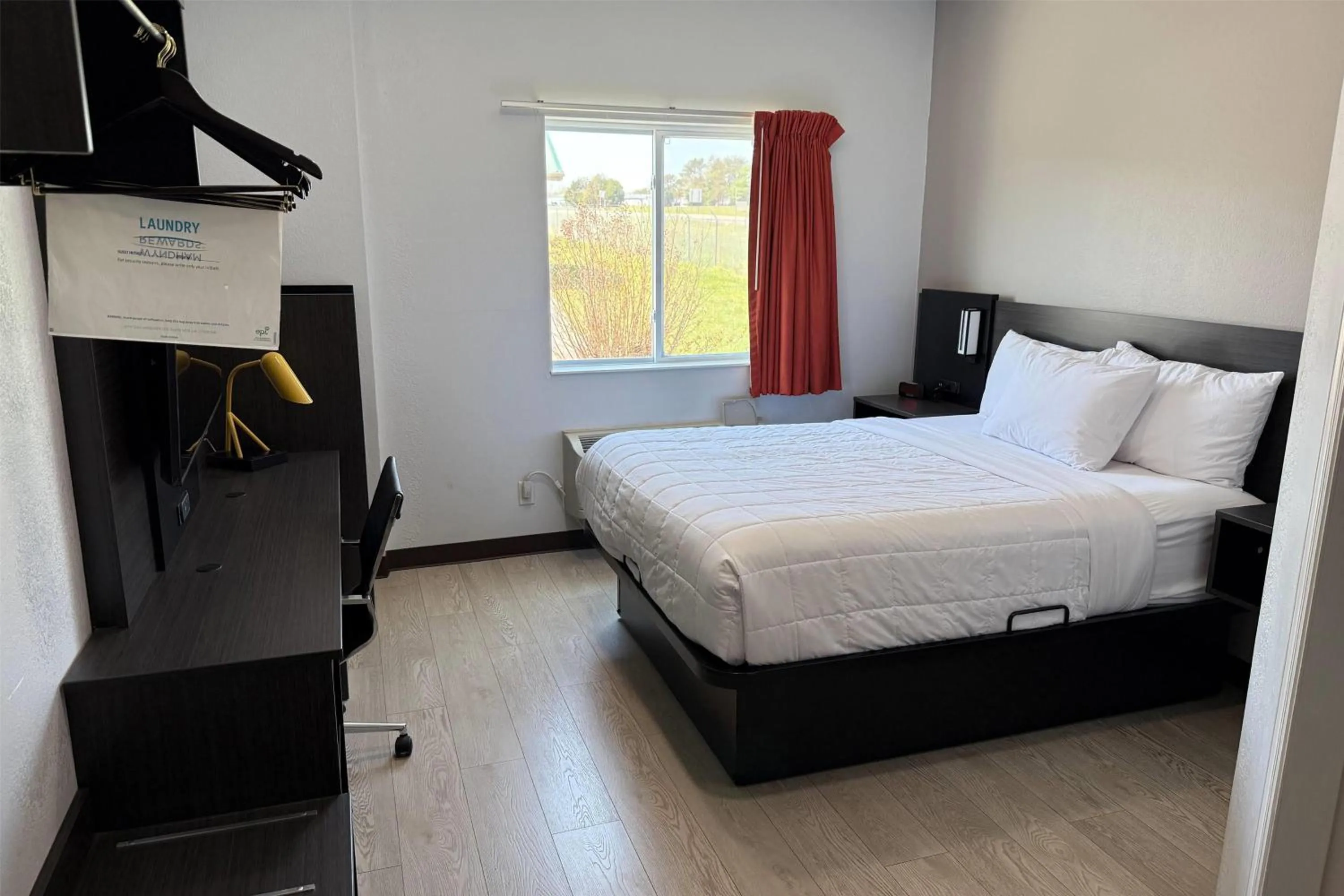 Photo of the whole room, Bed in Baymont by Wyndham Athens, TN