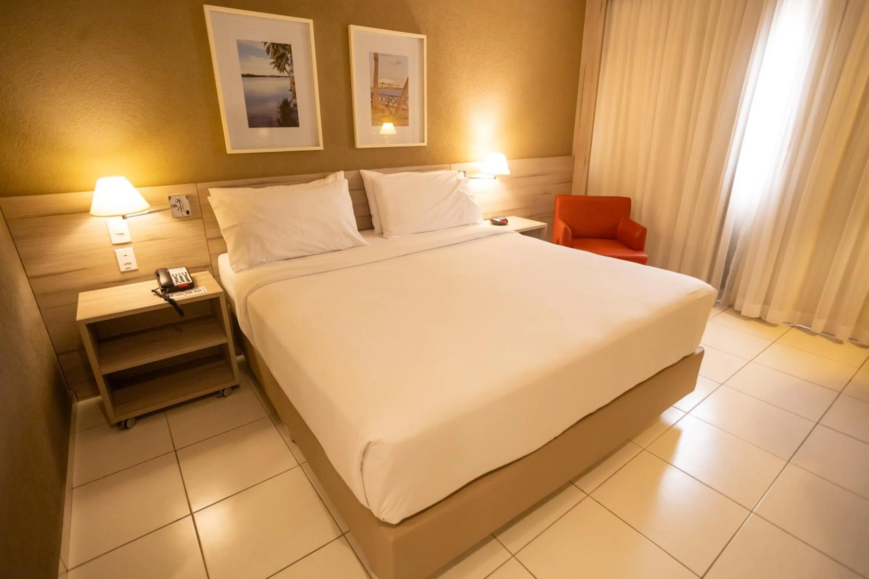 Bed in Holiday Inn Express Maceió, an IHG Hotel