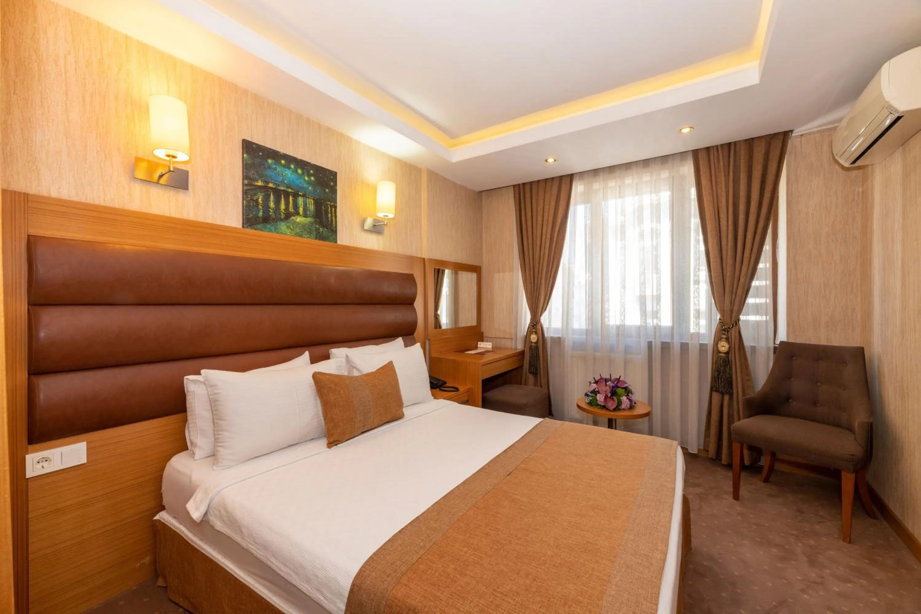 Photo of the whole room, Bed in Regno Hotel