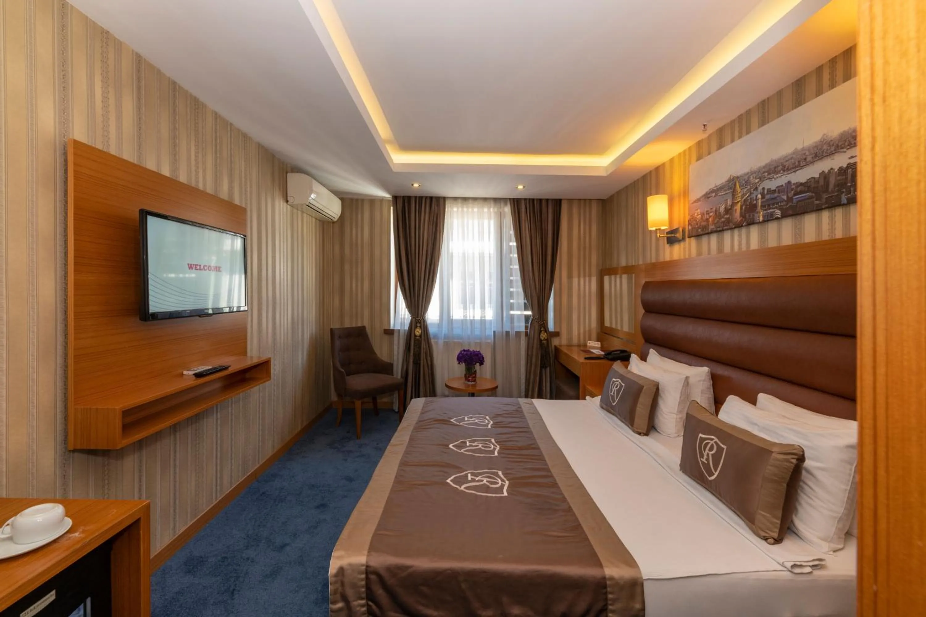 Photo of the whole room, Bed in Regno Hotel