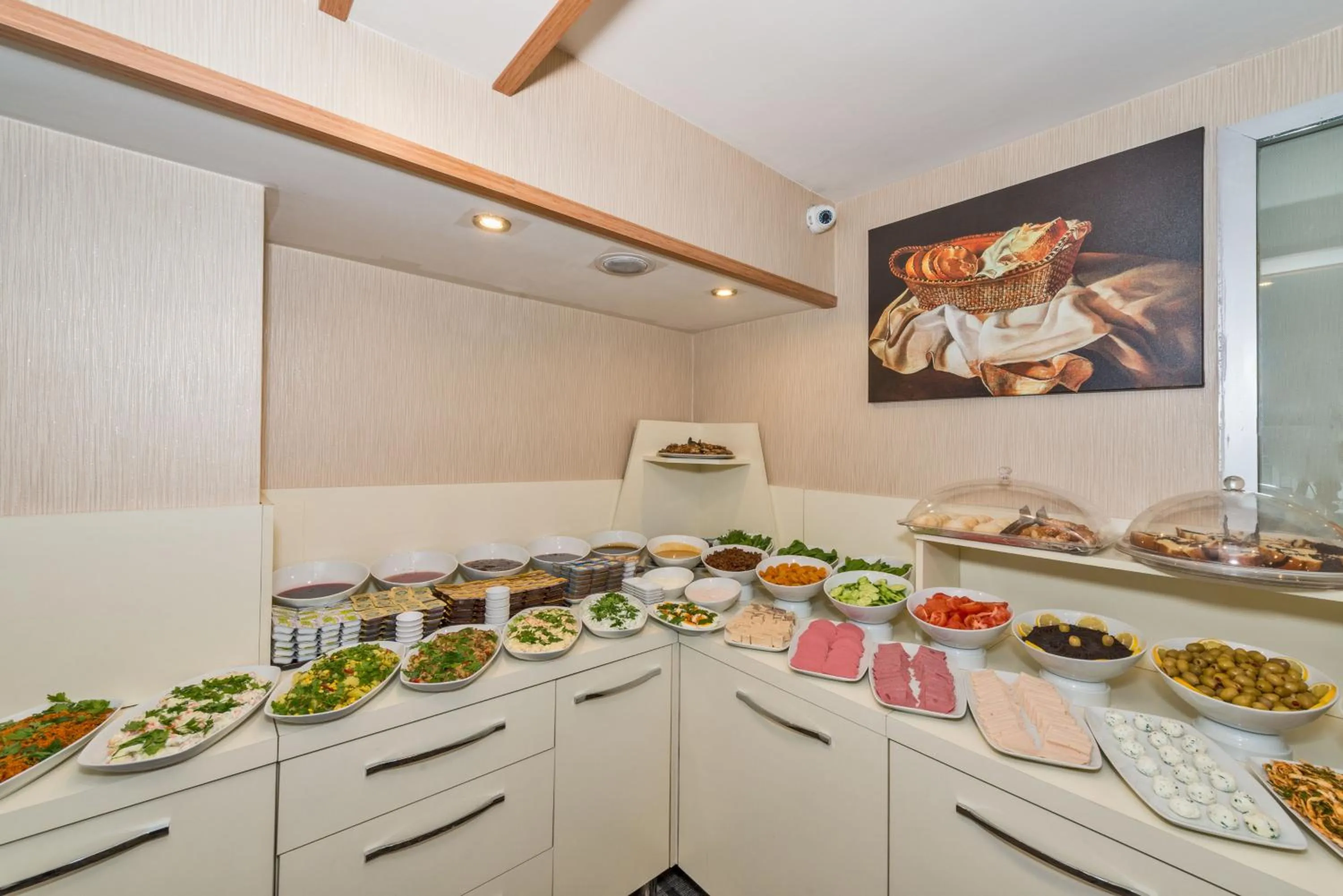 Buffet breakfast in Regno Hotel