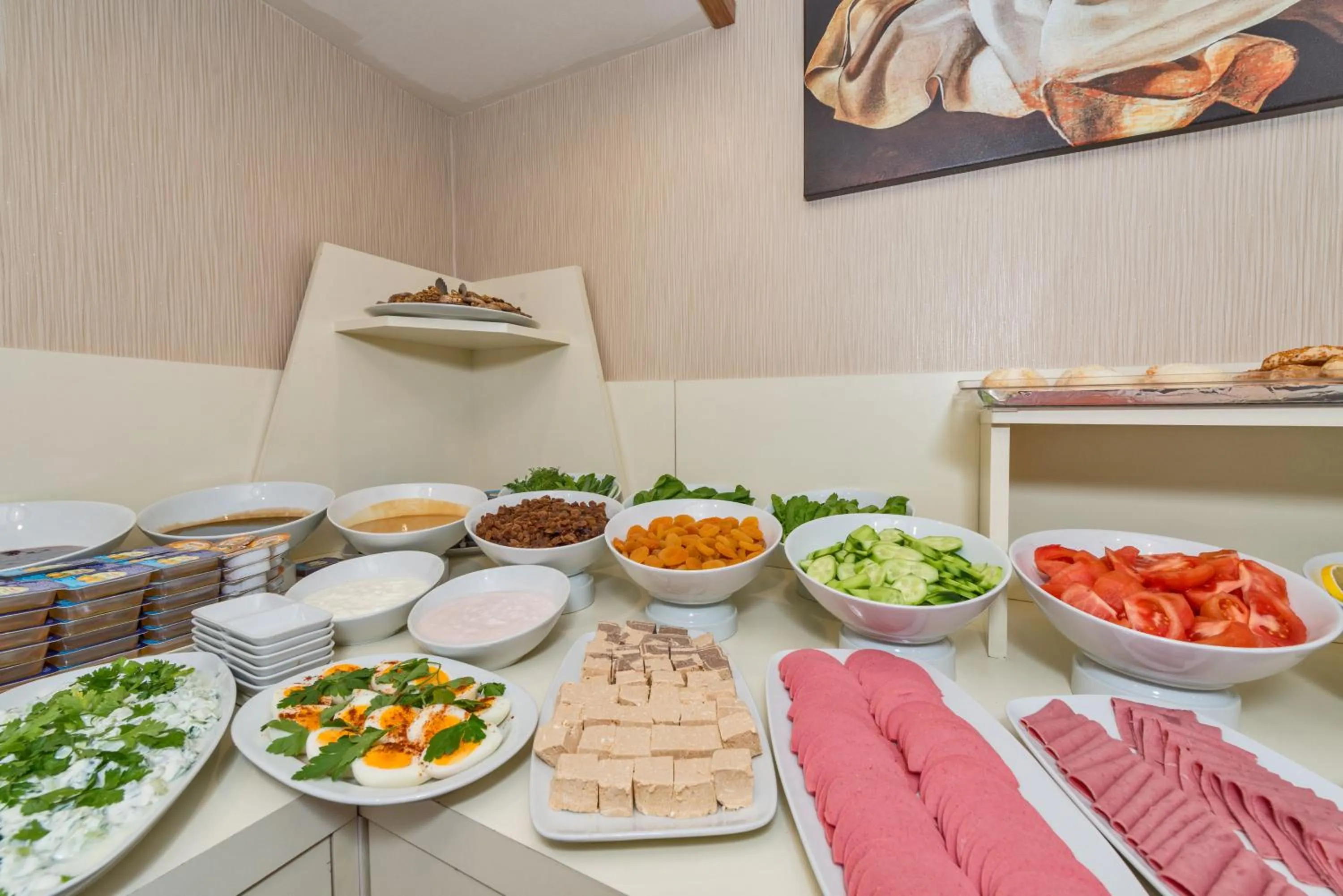 Buffet breakfast in Regno Hotel