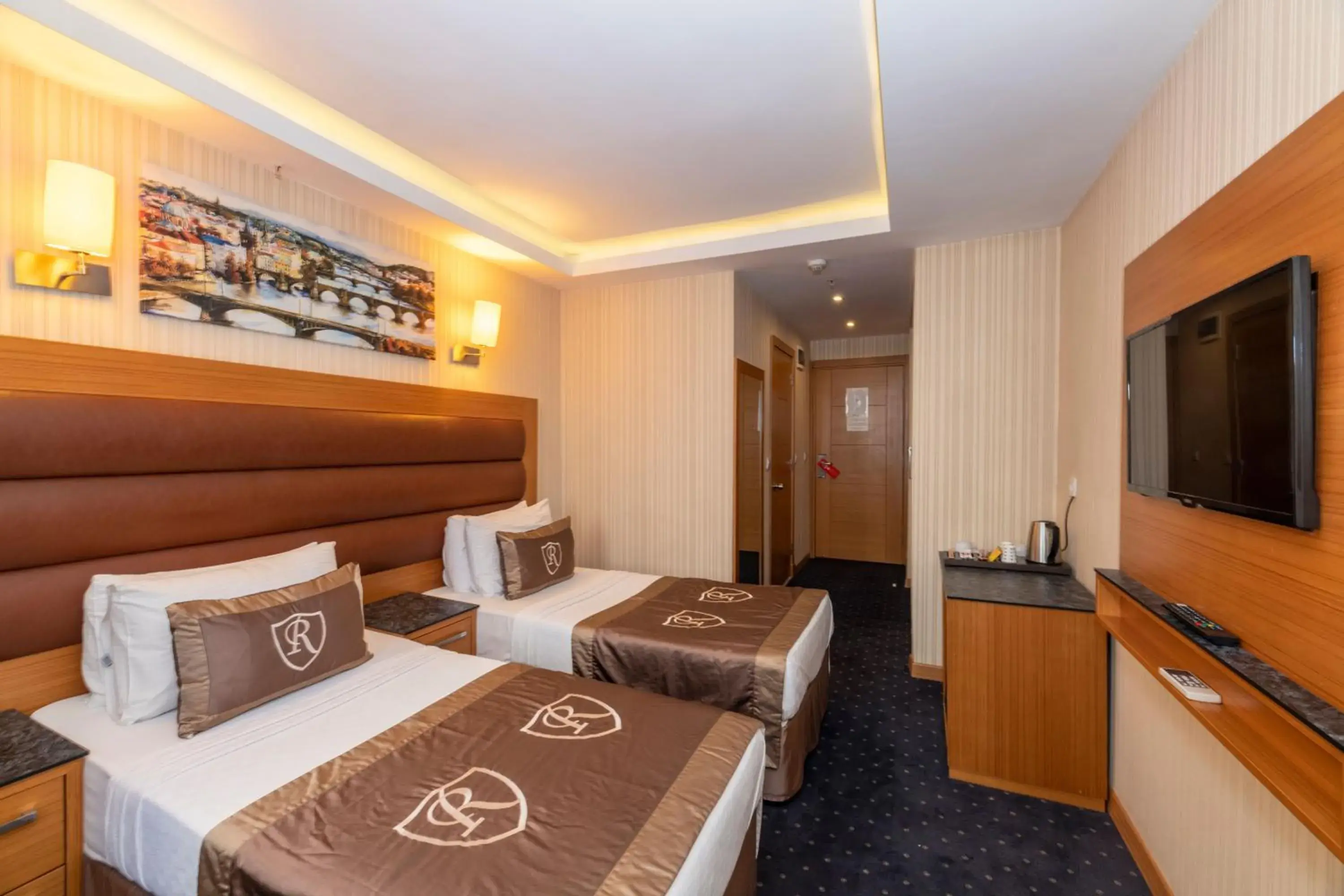 Photo of the whole room, Bed in Regno Hotel Photo of the whole room, Bed in Regno Hotel