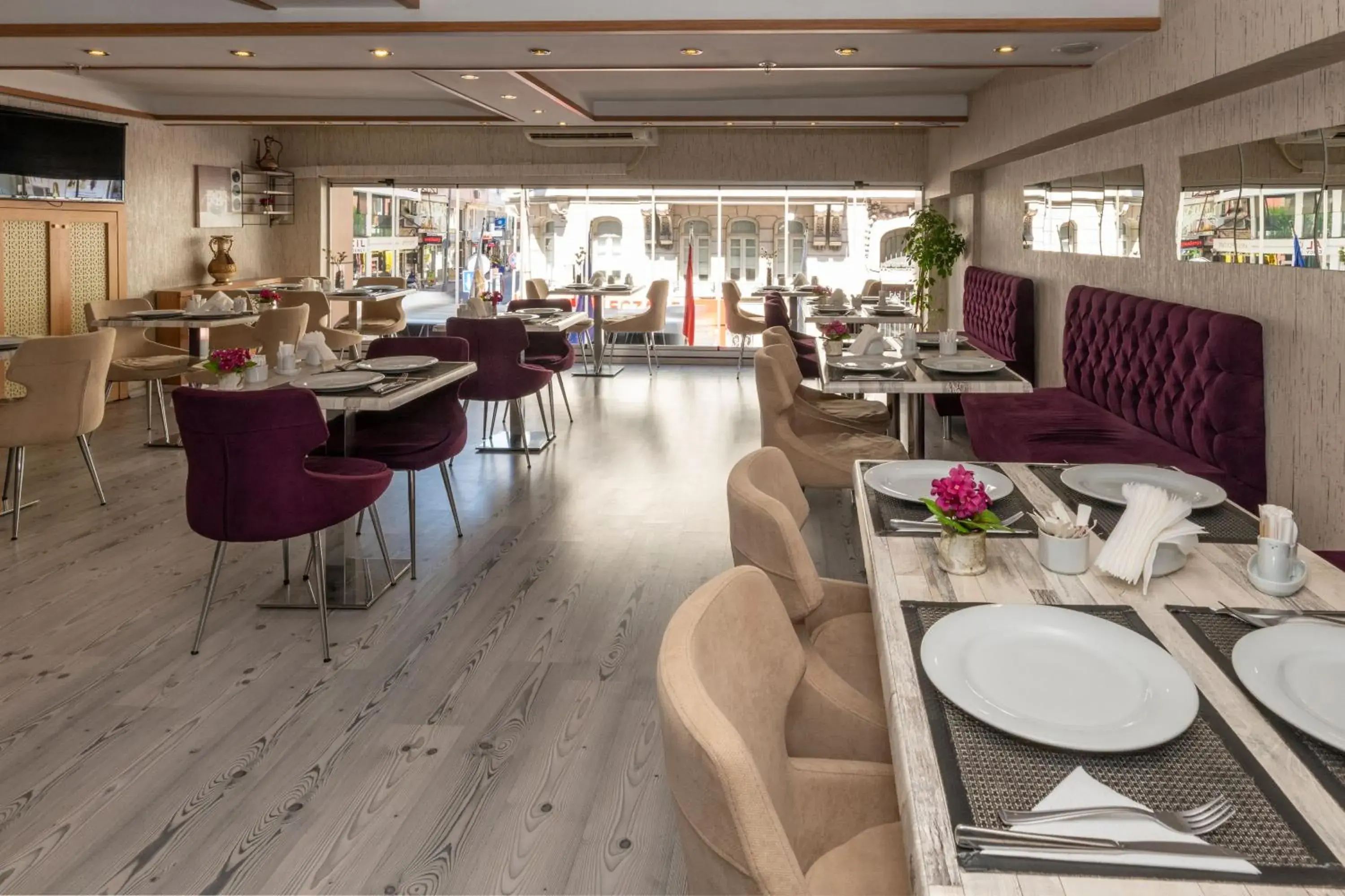 Lounge or bar in Regno Hotel Lounge or bar in Regno Hotel