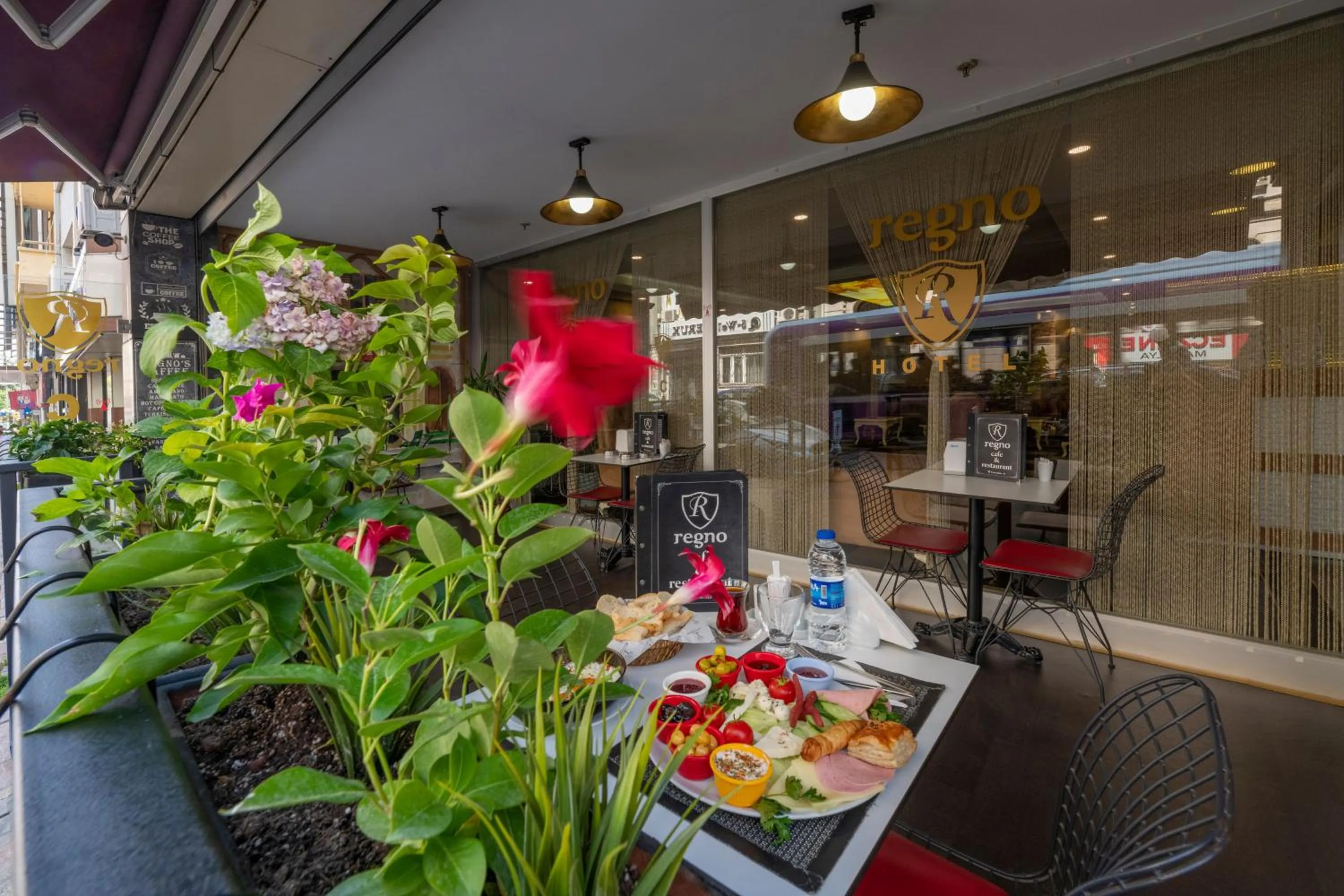 Garden in Regno Hotel