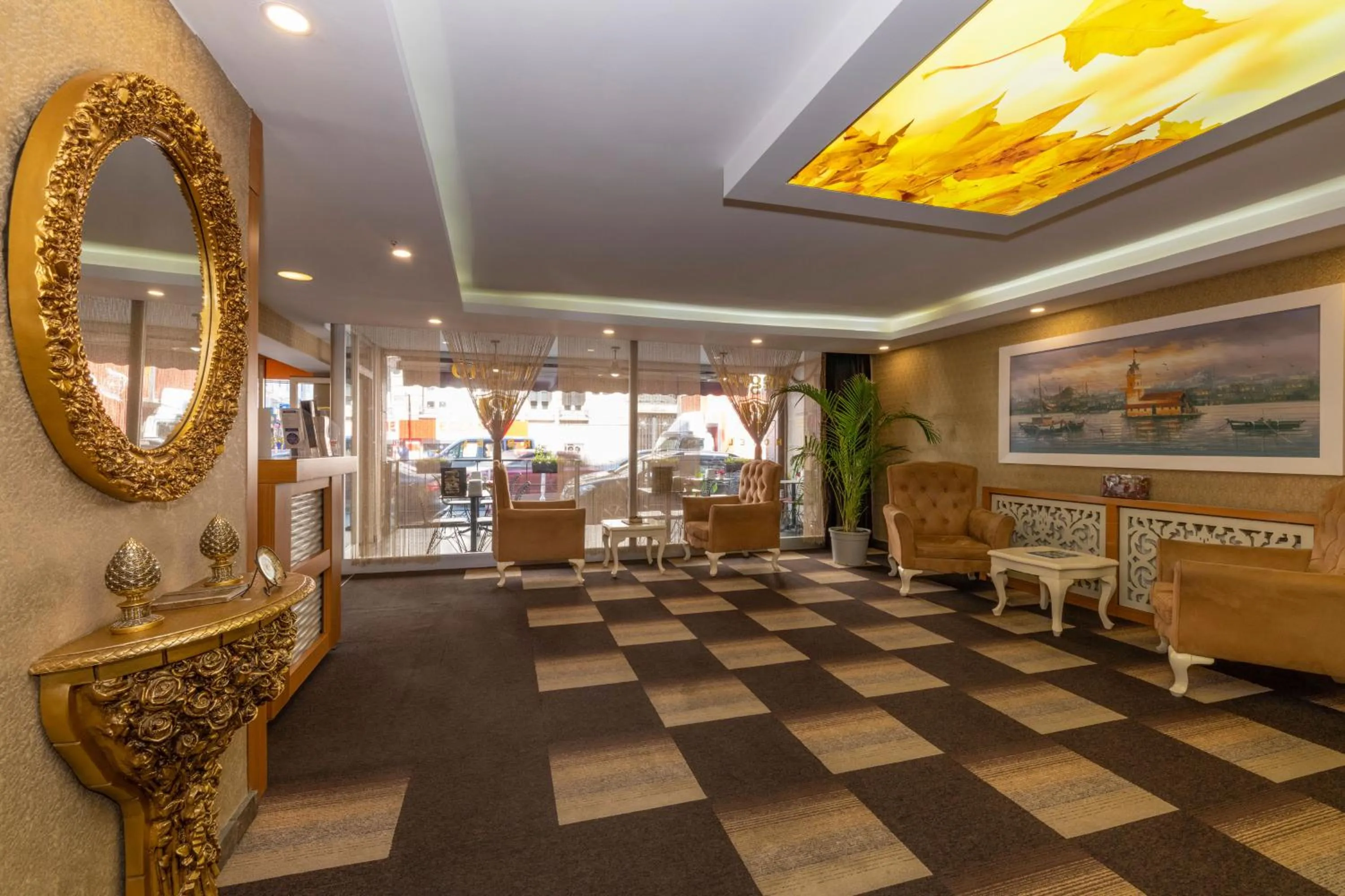 Lobby or reception in Regno Hotel