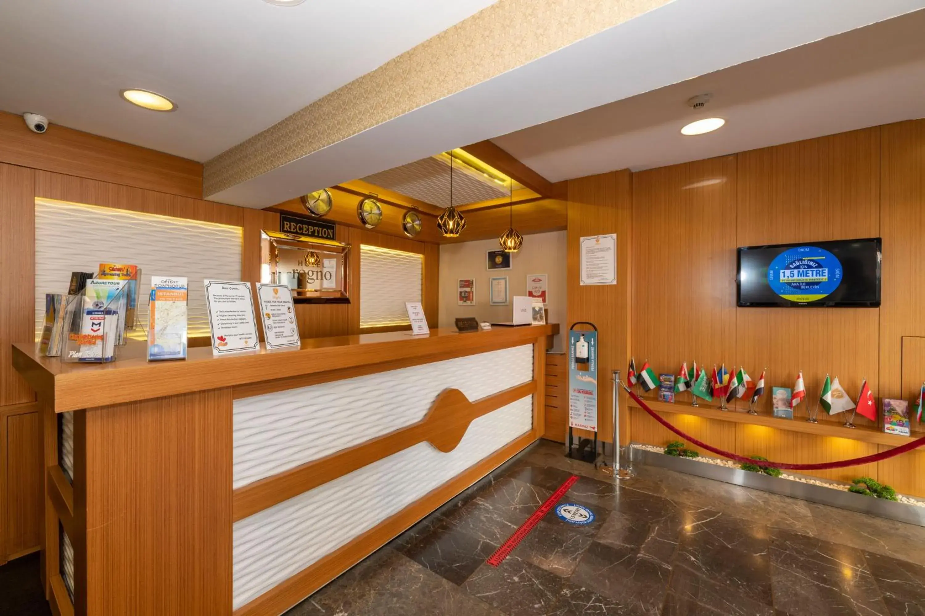 Facade/entrance in Regno Hotel Facade/entrance in Regno Hotel