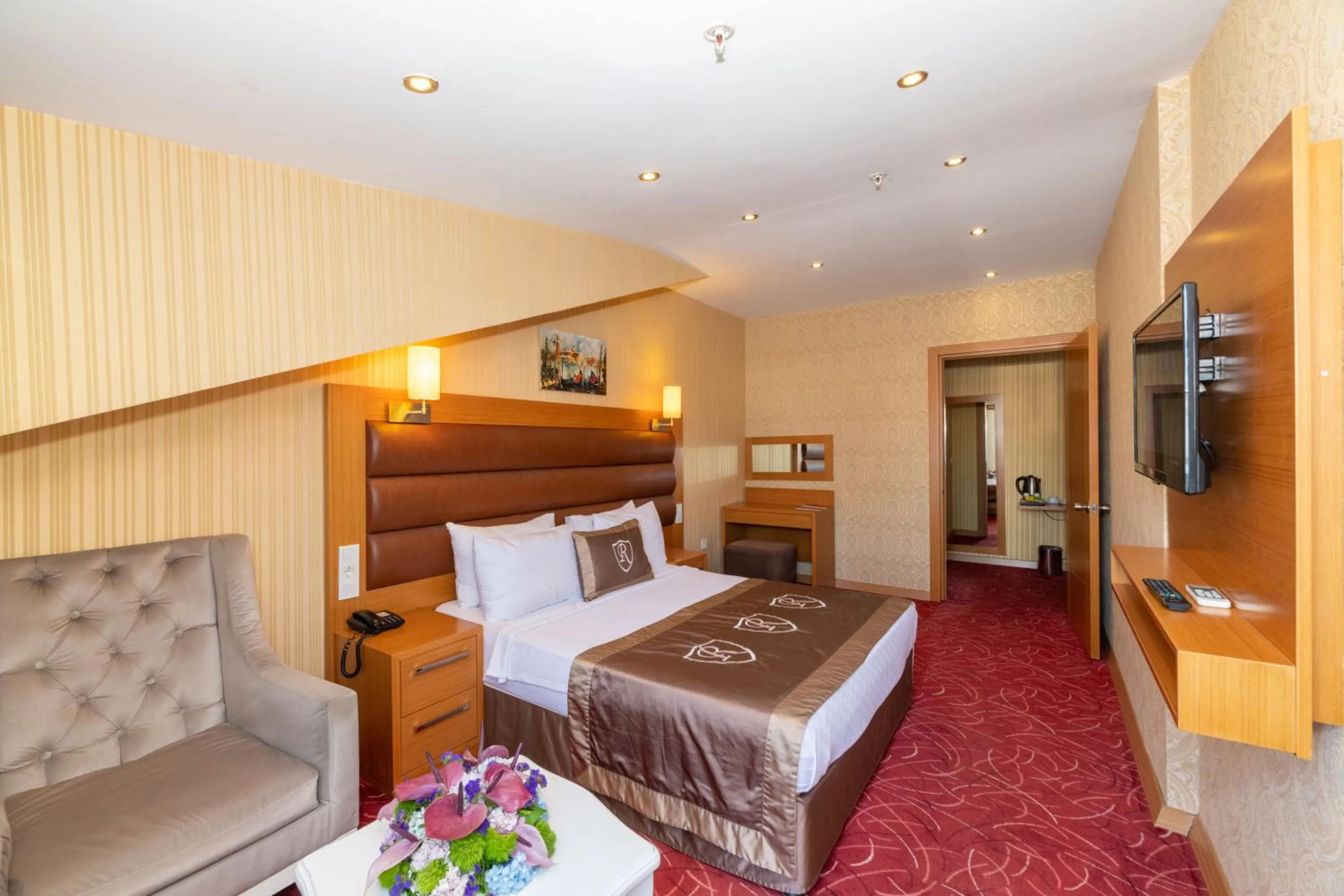 Photo of the whole room, Bed in Regno Hotel