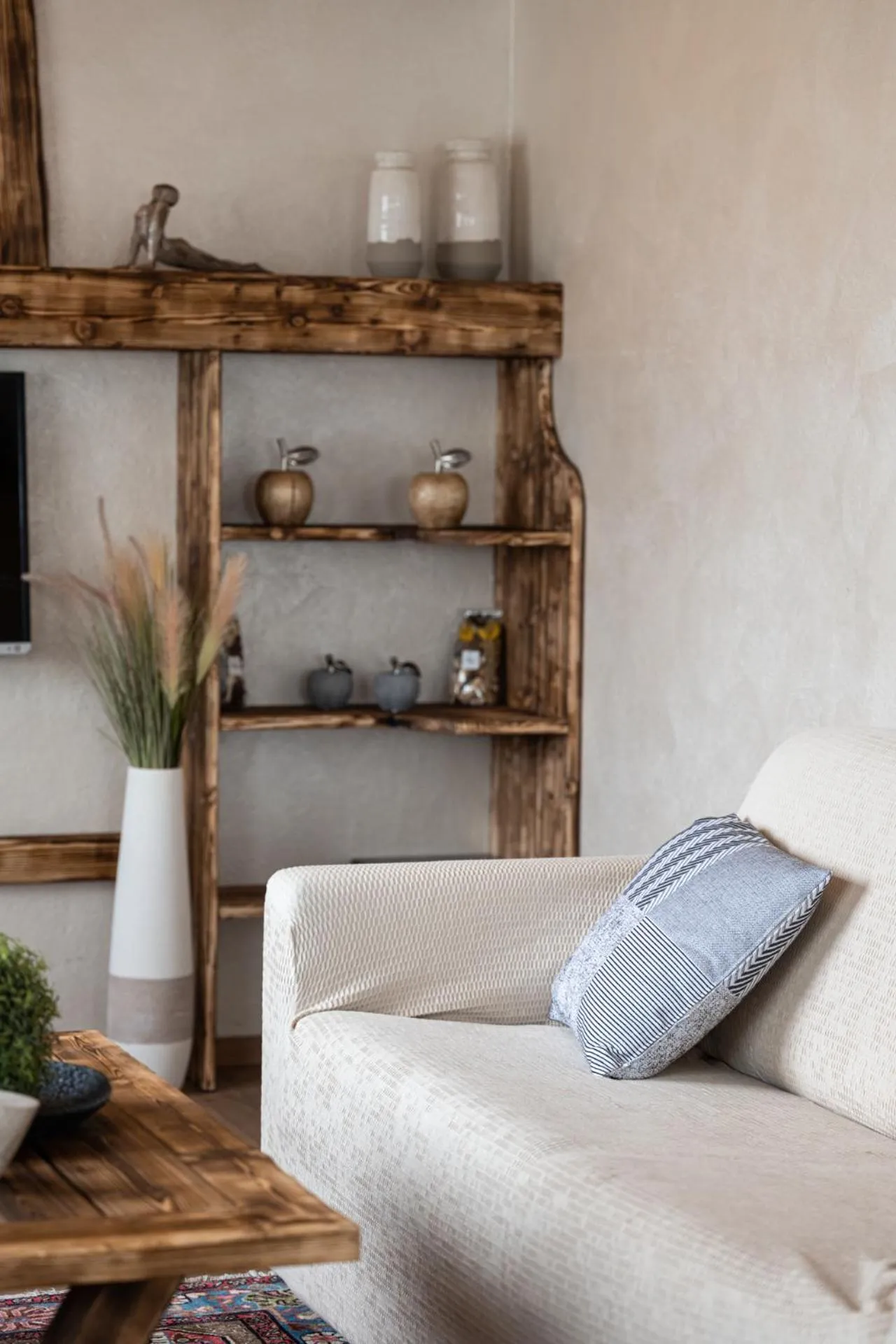 Communal lounge/ TV room in Piccolo Orso Bruno