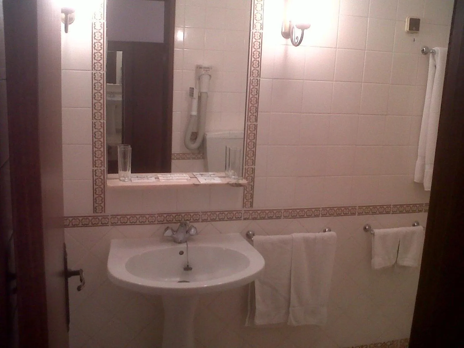 Bathroom in Hotel Jardim