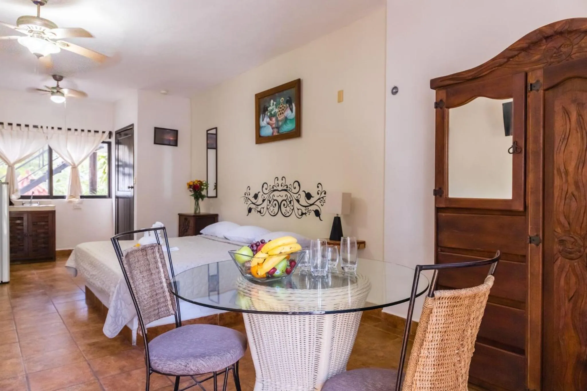 Living room in Moonshine Hotel