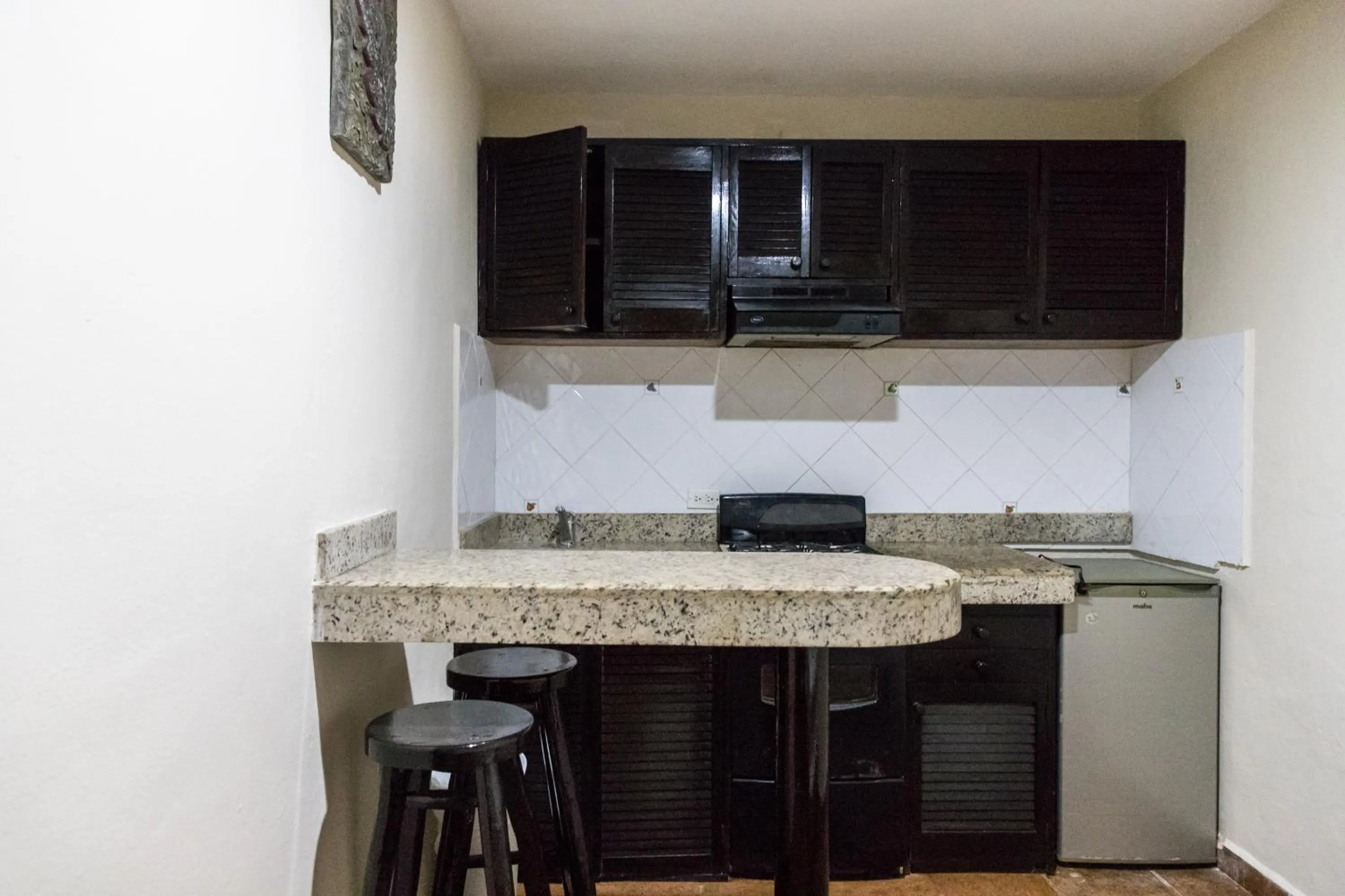 Kitchen or kitchenette in Moonshine Hotel