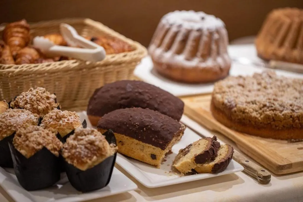 Breakfast in Hôtel Restaurant Logis Auberge Sundgovienne