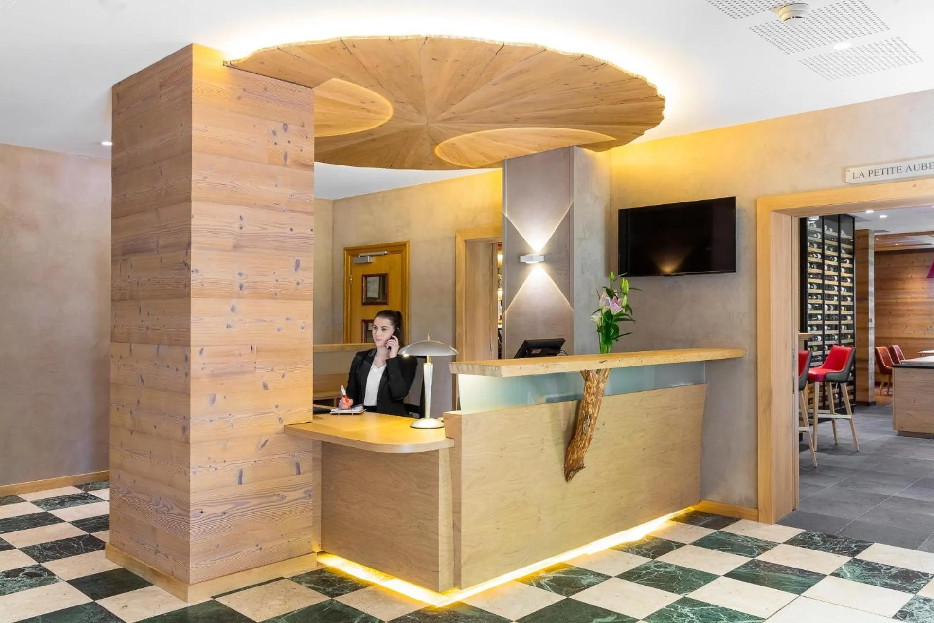 Lobby or reception in Hôtel Restaurant Logis Auberge Sundgovienne