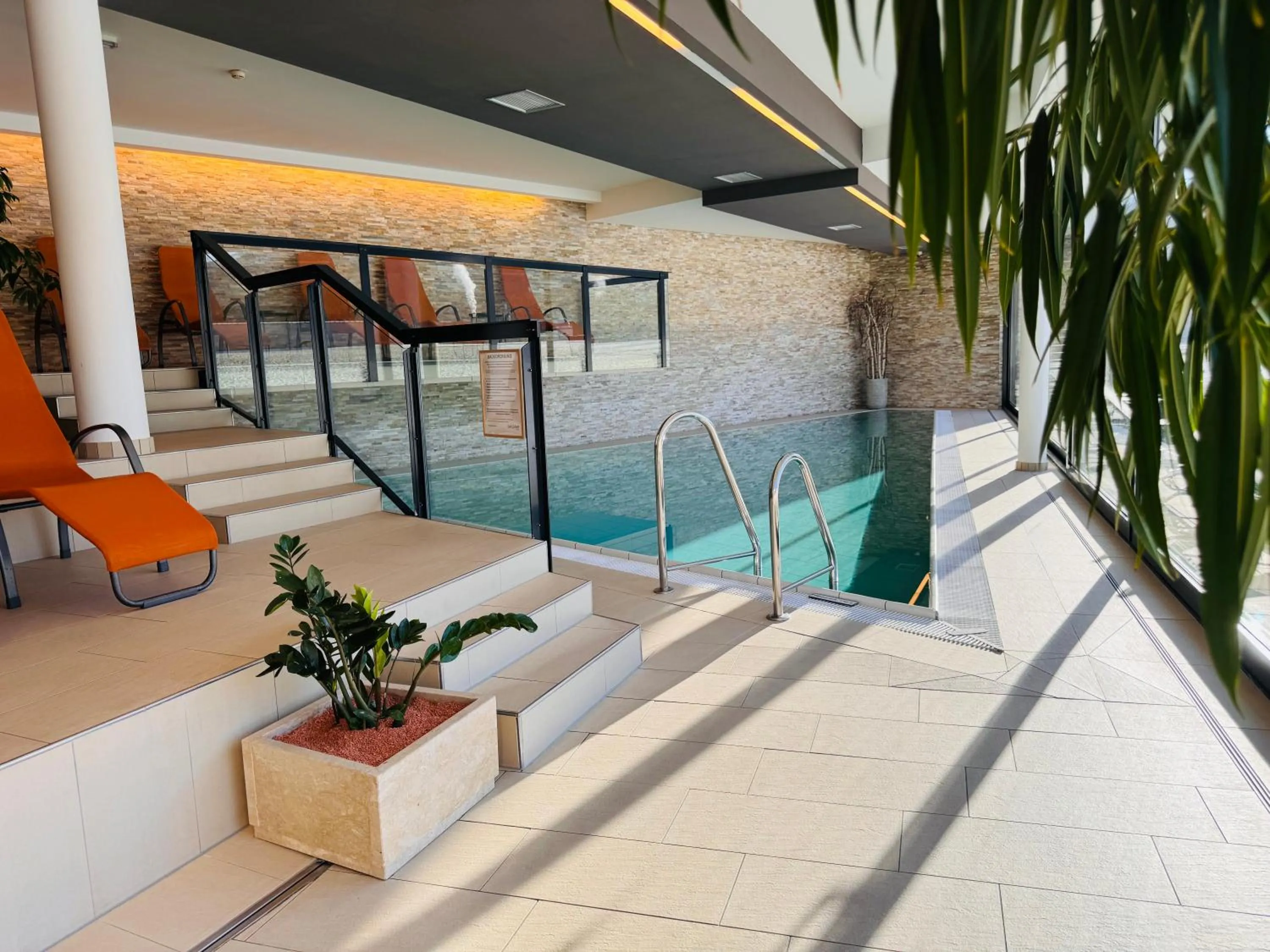 Swimming pool in Hotel Spirodom