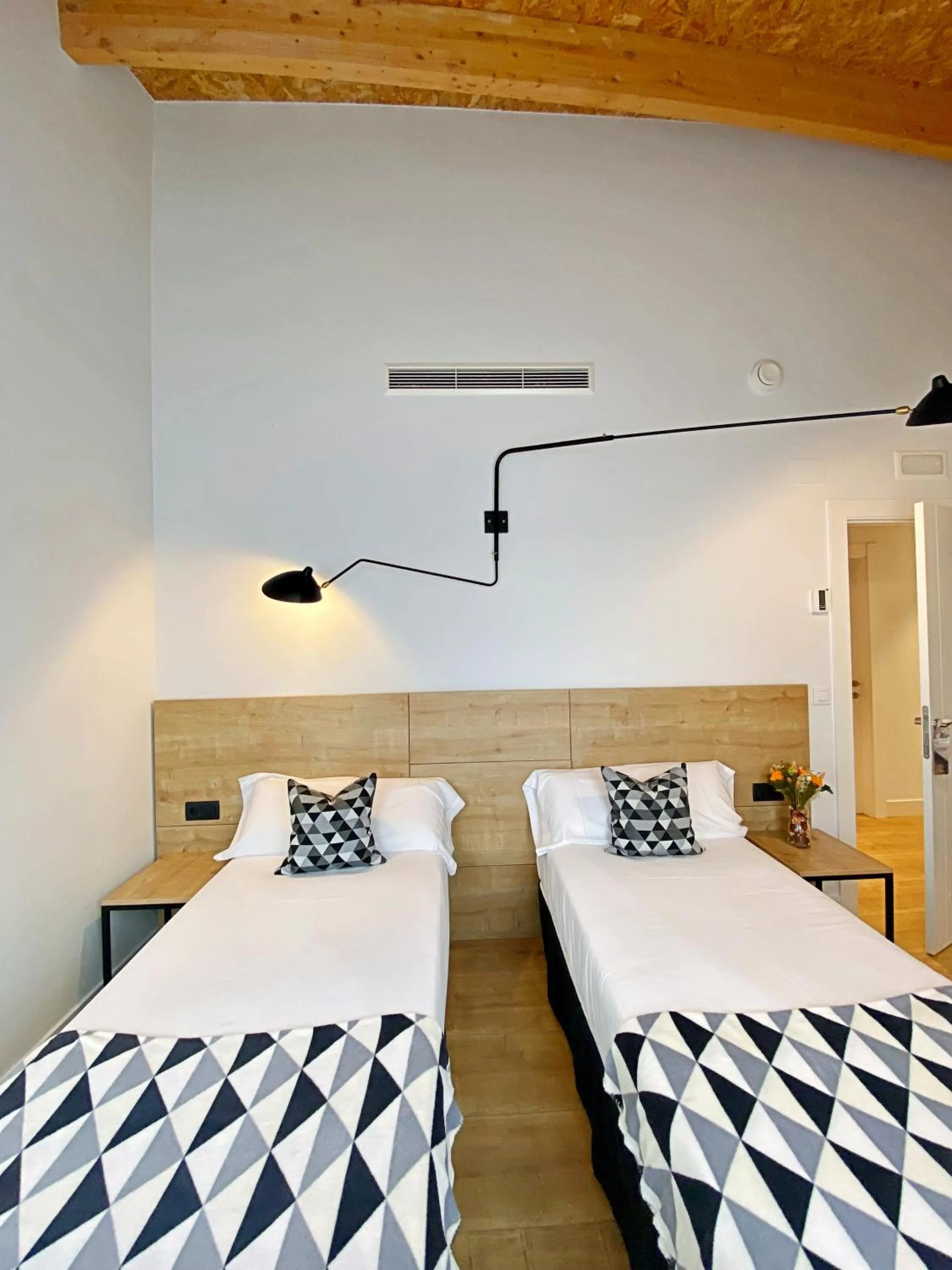 Bed in Hotel Entrerailes