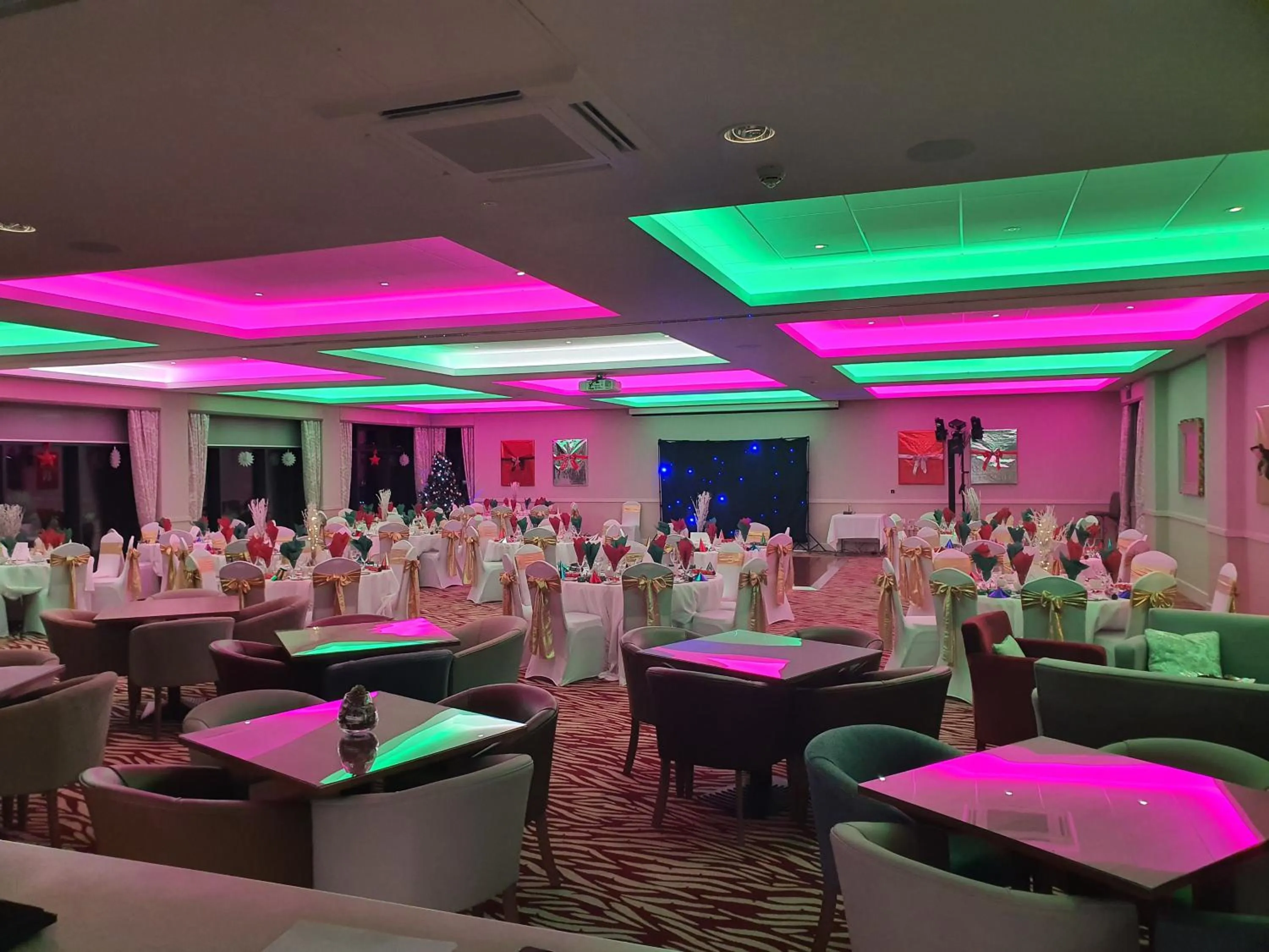 Nightclub / DJ in Ramsey Park Hotel