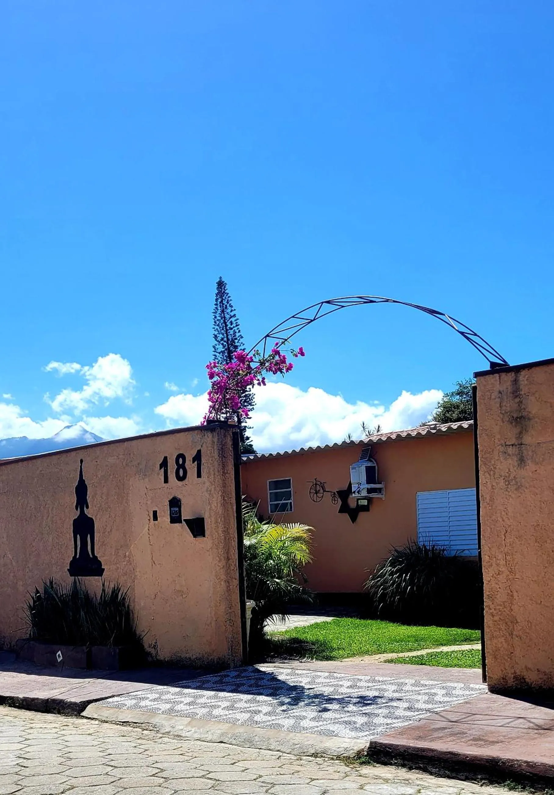 Pousada e SPA Shiva São Sebastião 200mts da praia