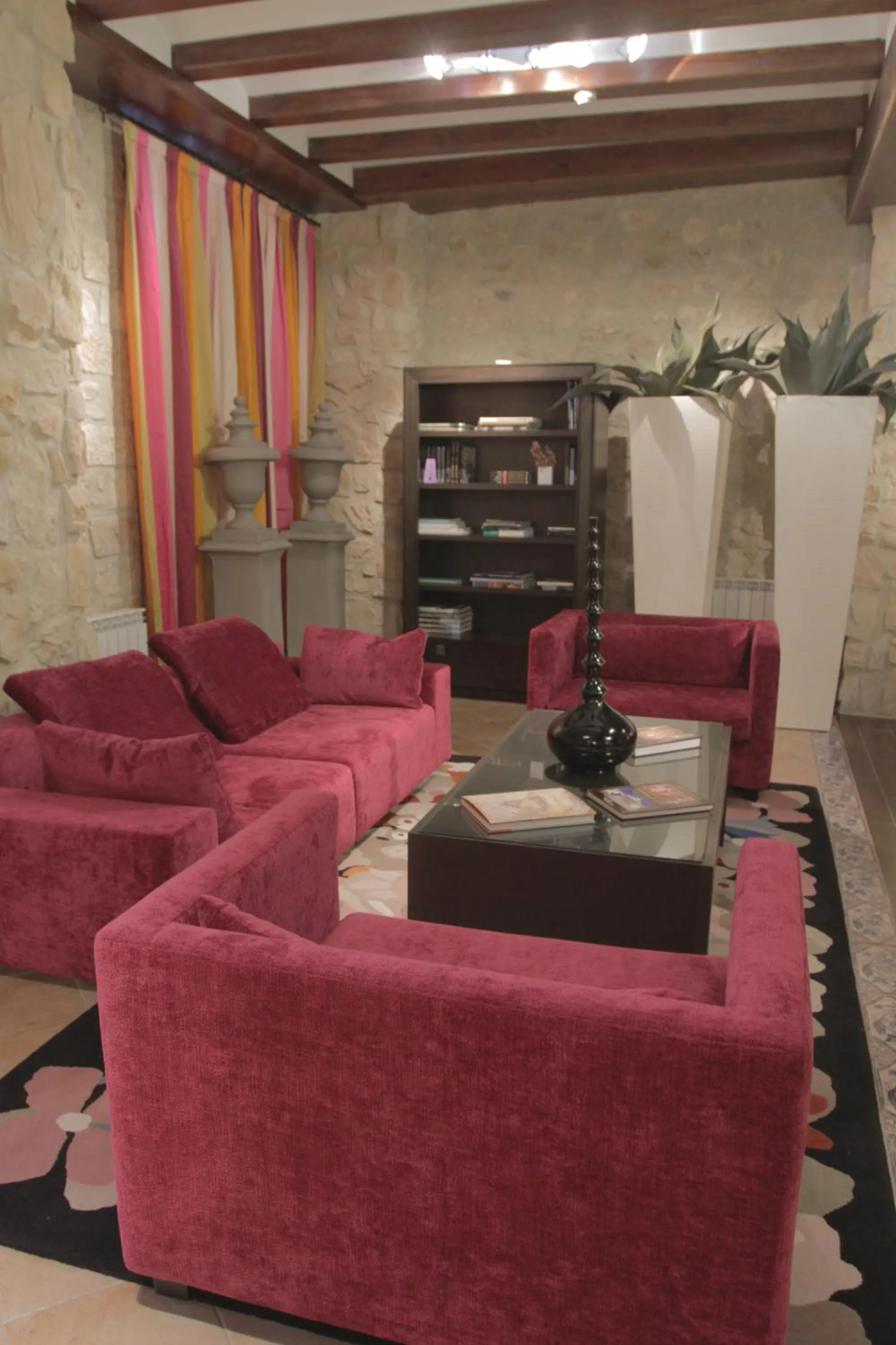 Communal lounge/ TV room in Hotel Palacio Dos Olivos