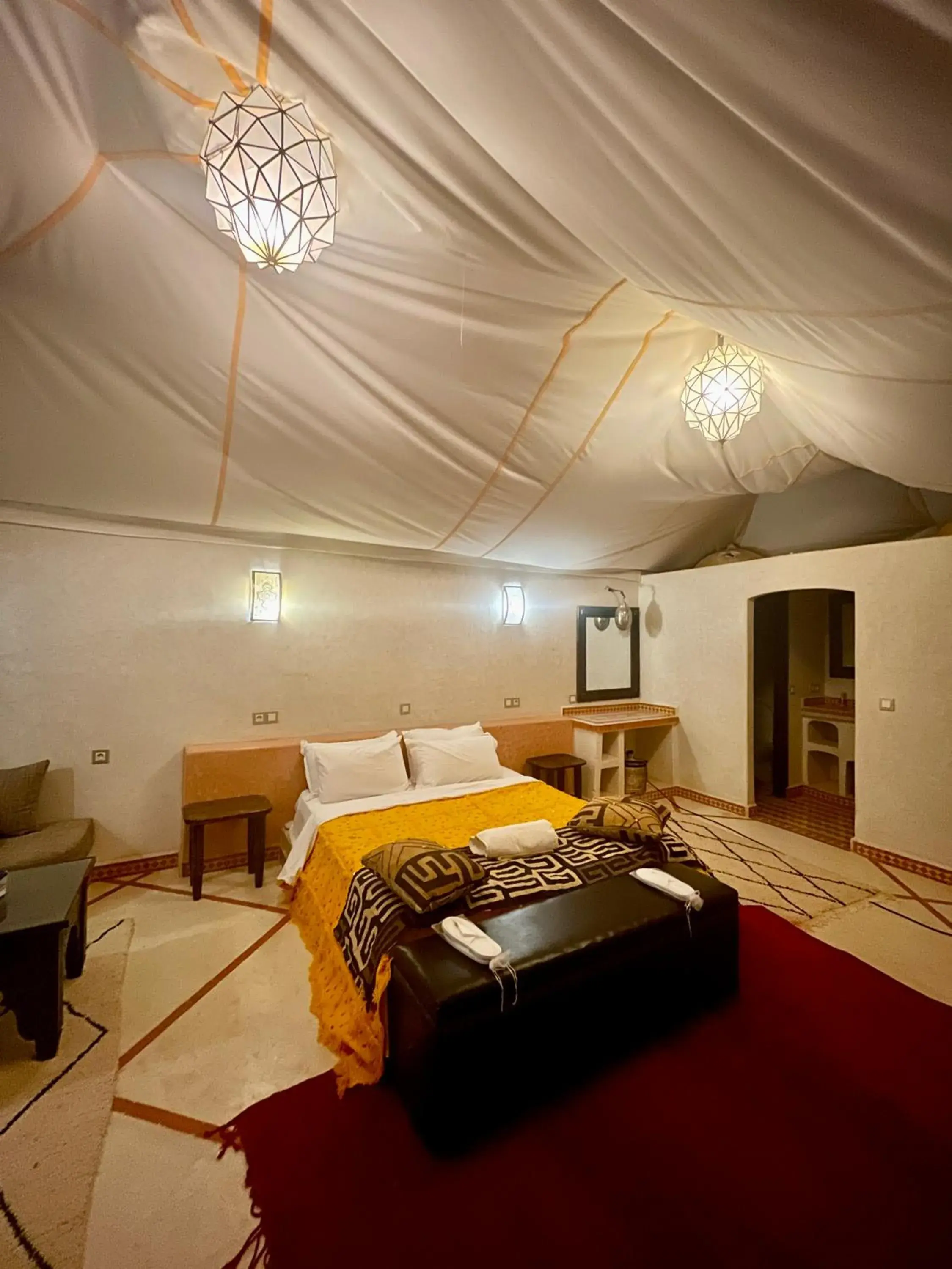 King Room in Mhamid Sahara Luxury Camp - Chez Naji King Room in Mhamid Sahara Luxury Camp - Chez Naji