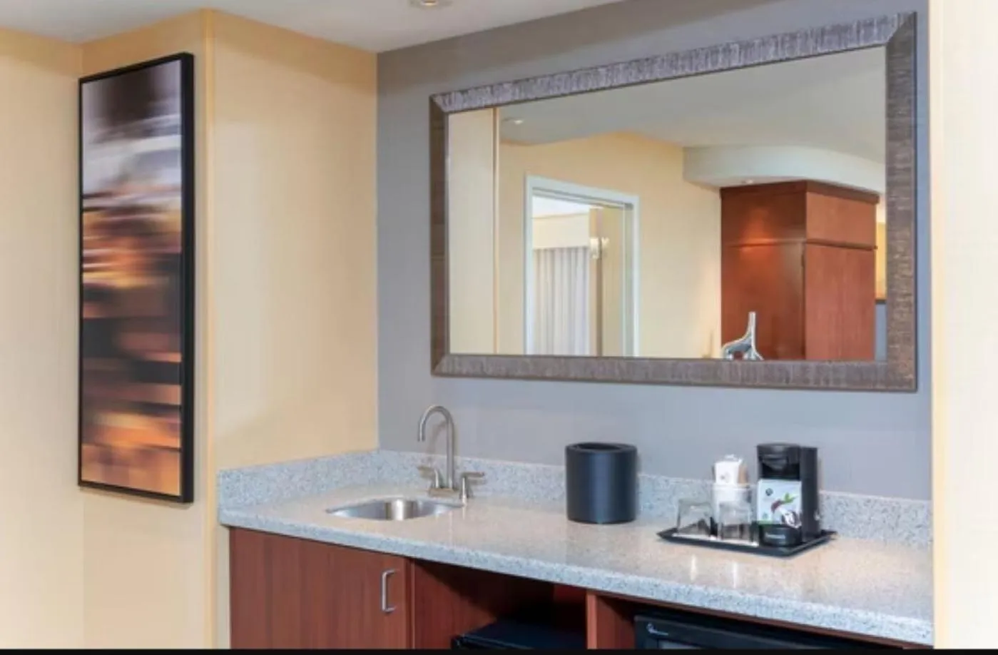 Bathroom in Courtyard Milwaukee Airport